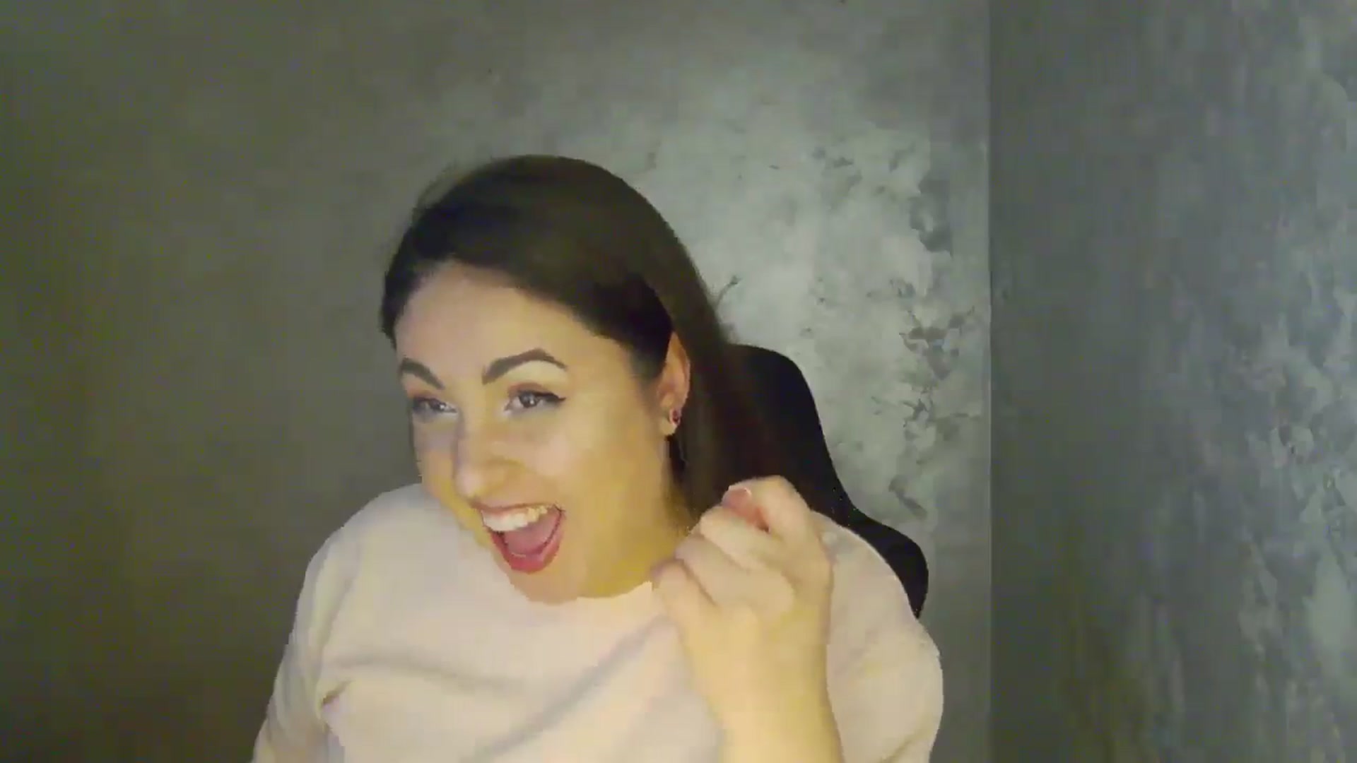 Gallery image thumbnail from NotVanilla's myfreecams stream on, 04/09/2026, 01:53 image 6 of 20