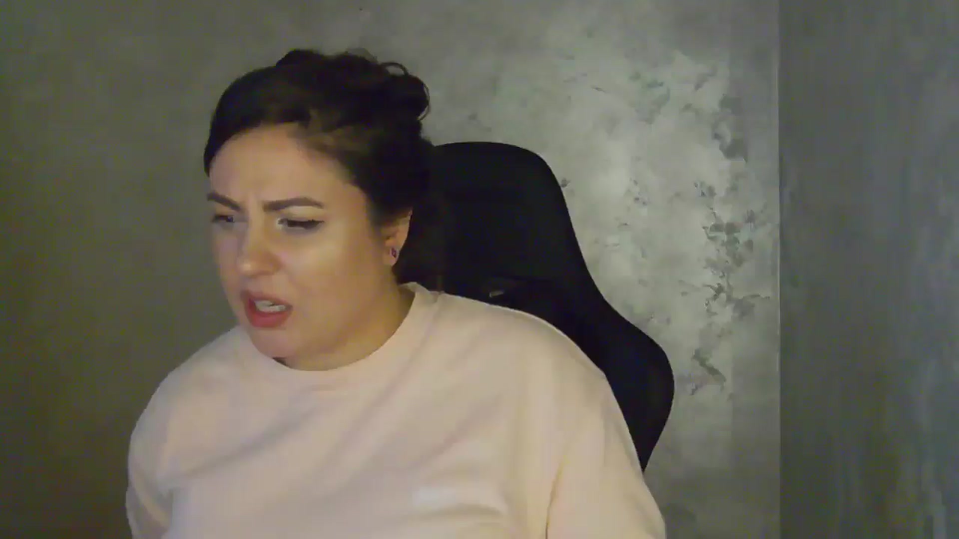 Gallery image thumbnail from NotVanilla's myfreecams stream on, 04/09/2026, 03:05 image 14 of 20