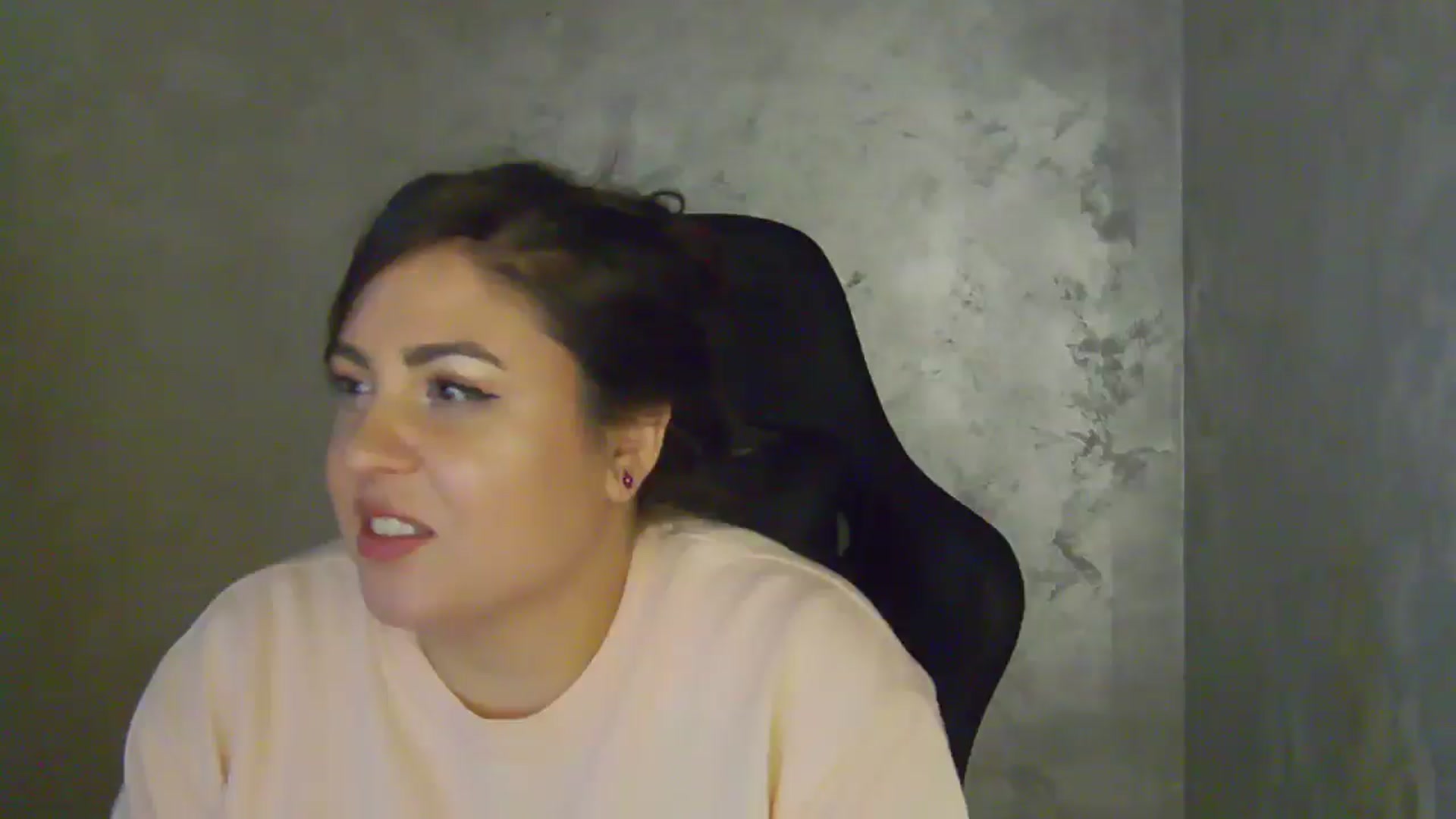 Gallery image thumbnail from NotVanilla's myfreecams stream on, 04/09/2026, 03:05 image 18 of 20