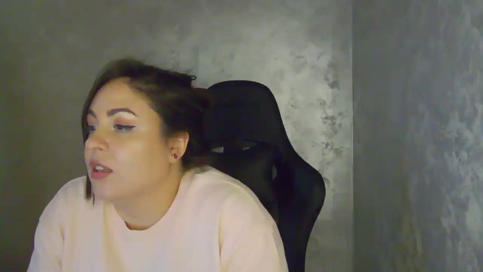 Gallery image thumbnail from NotVanilla's myfreecams stream on, 04/09/2026, 03:05 image 7 of 20