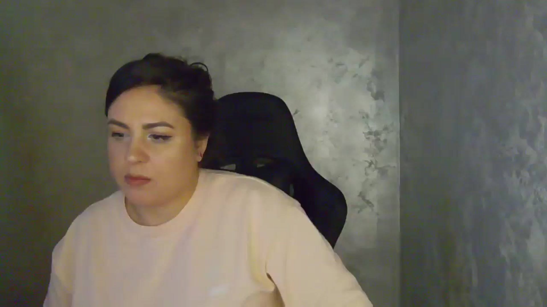 Gallery image thumbnail from NotVanilla's myfreecams stream on, 04/09/2026, 03:05 image 10 of 20