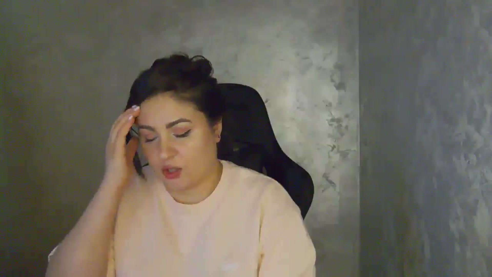 Gallery image thumbnail from NotVanilla's myfreecams stream on, 04/09/2026, 03:05 image 11 of 20