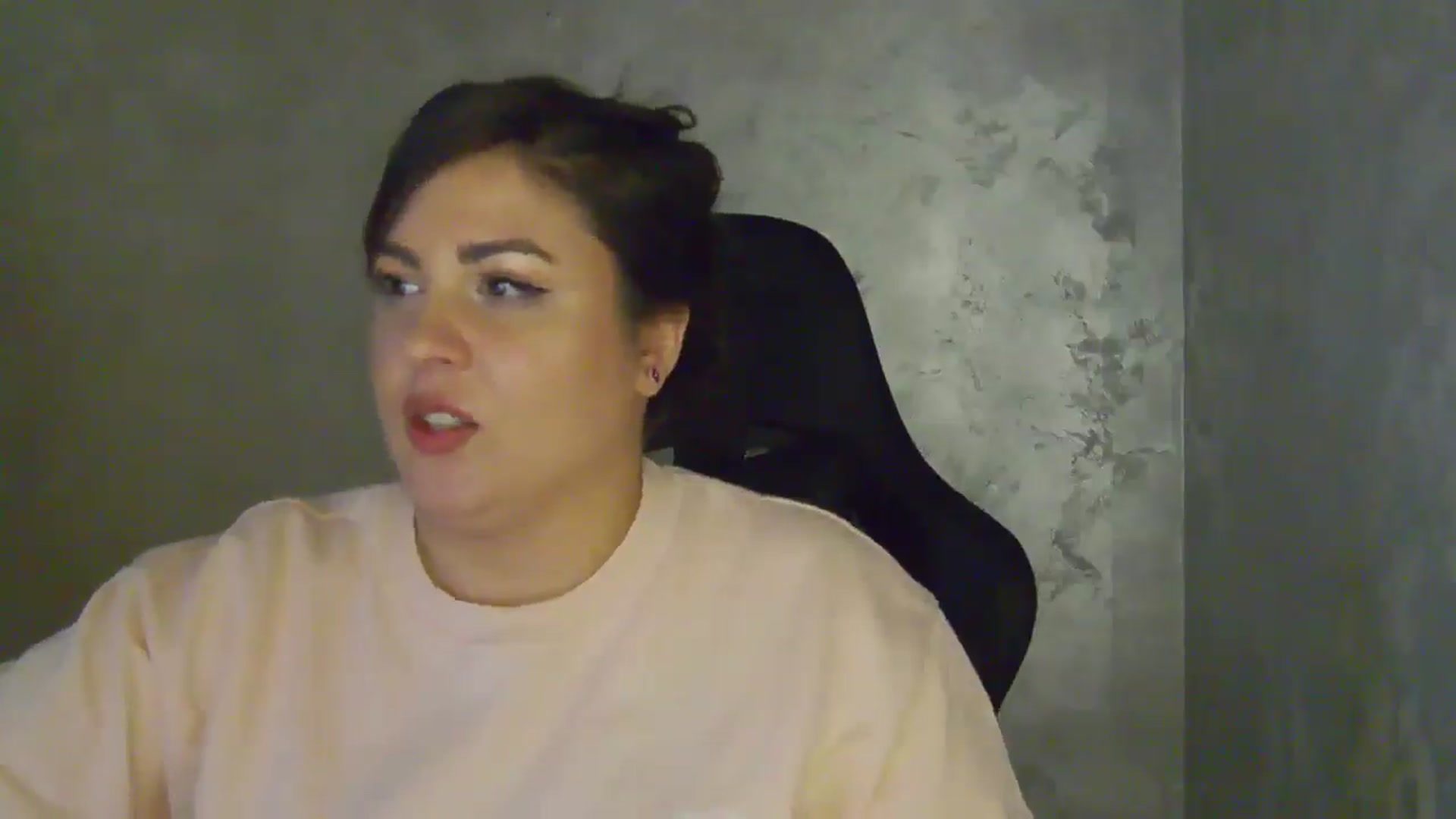 Gallery image thumbnail from NotVanilla's myfreecams stream on, 04/09/2026, 03:05 image 17 of 20