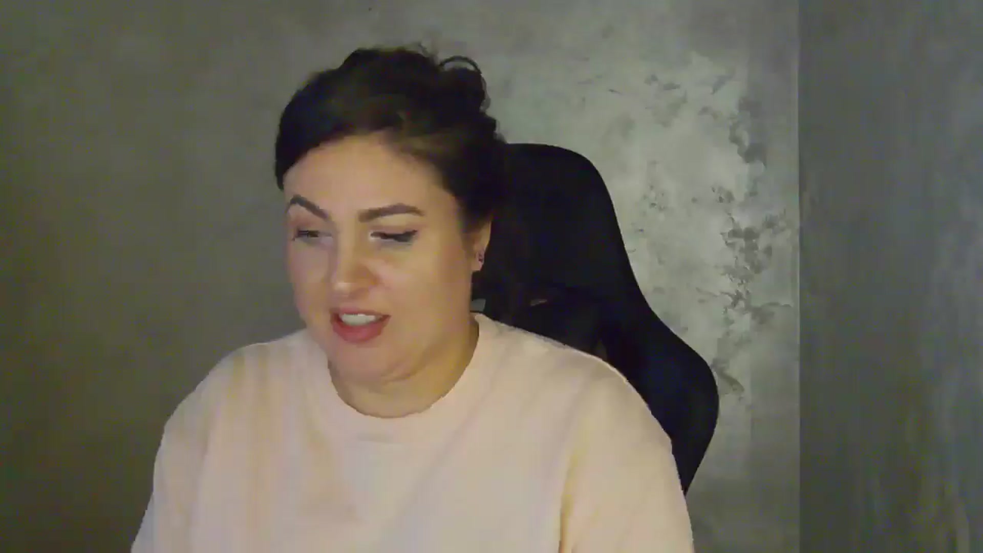 Gallery image thumbnail from NotVanilla's myfreecams stream on, 04/09/2026, 03:05 image 16 of 20