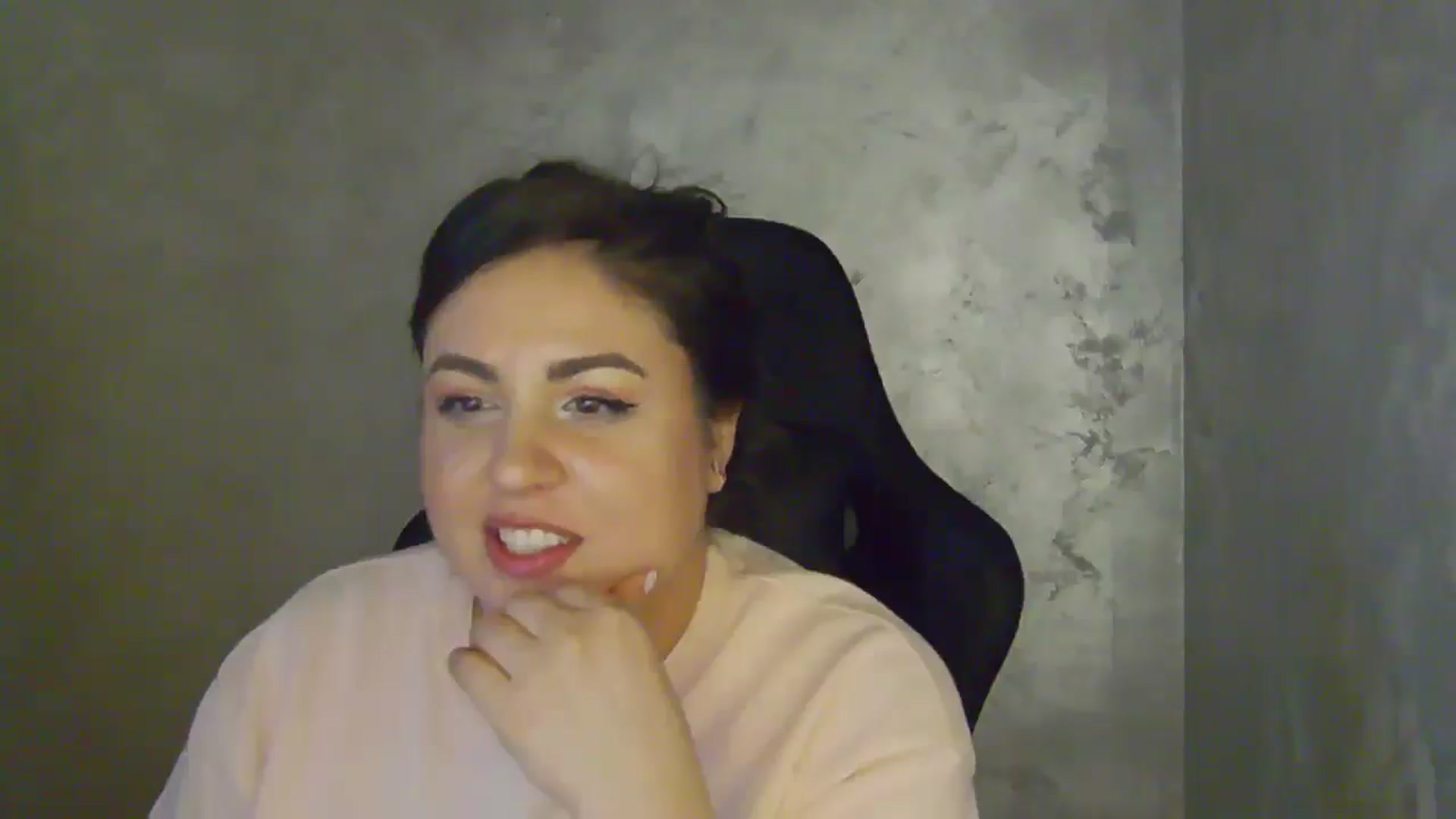 Gallery image thumbnail from NotVanilla's myfreecams stream on, 04/09/2026, 03:05 image 13 of 20