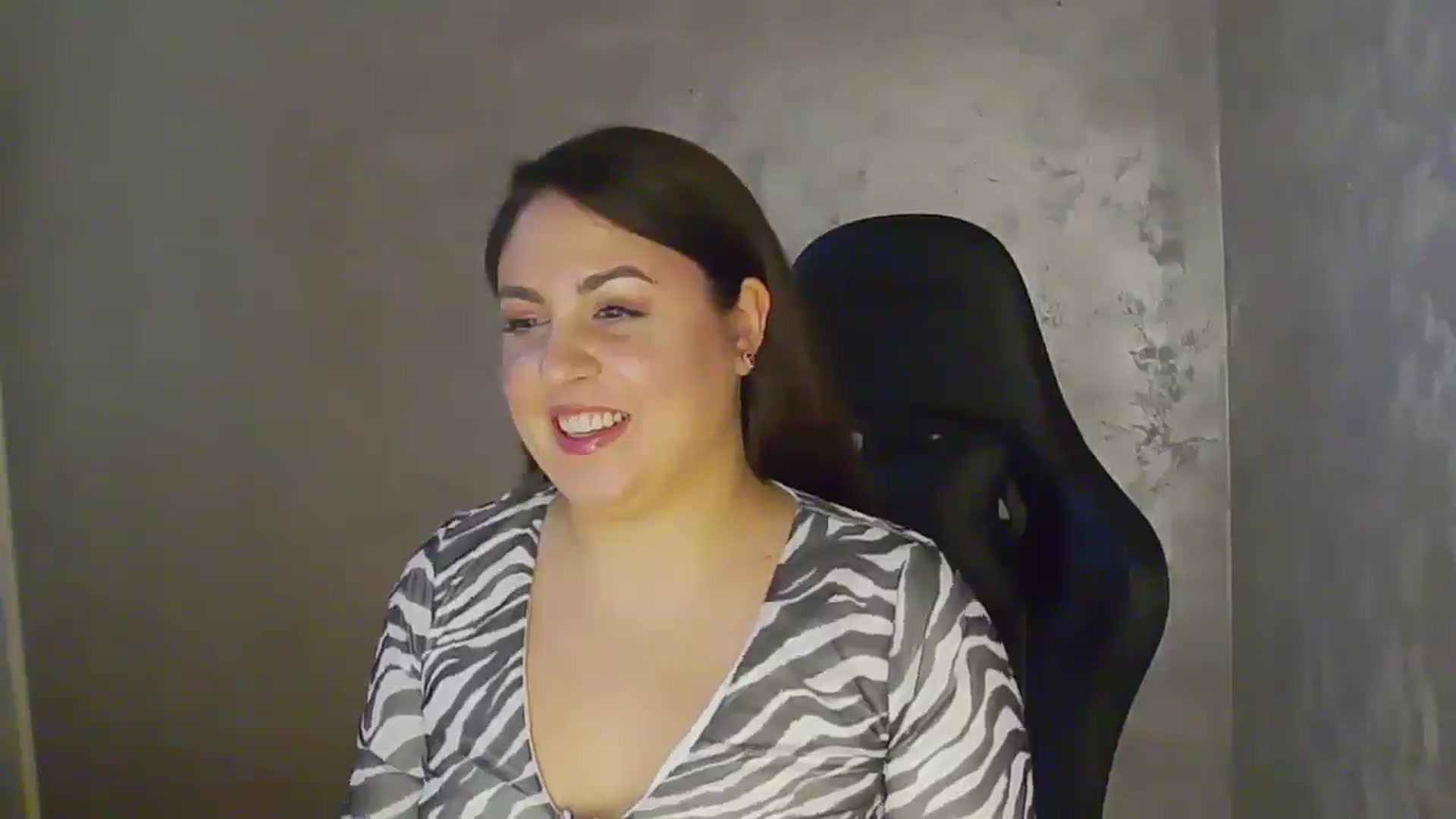 Gallery image thumbnail from NotVanilla's myfreecams stream on, 04/10/2026, 24:03 image 14 of 20