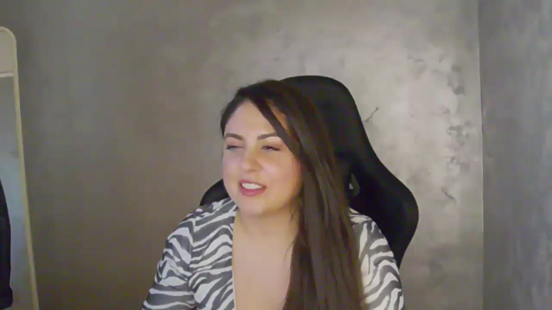 Gallery image thumbnail from NotVanilla's myfreecams stream on, 04/10/2026, 24:58 image 13 of 20