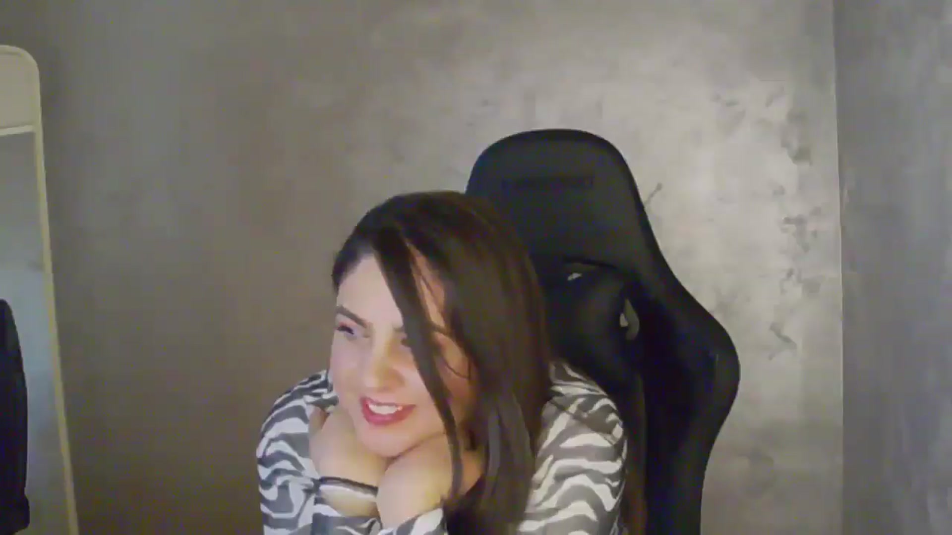 Gallery image thumbnail from NotVanilla's myfreecams stream on, 04/10/2026, 24:58 image 15 of 20
