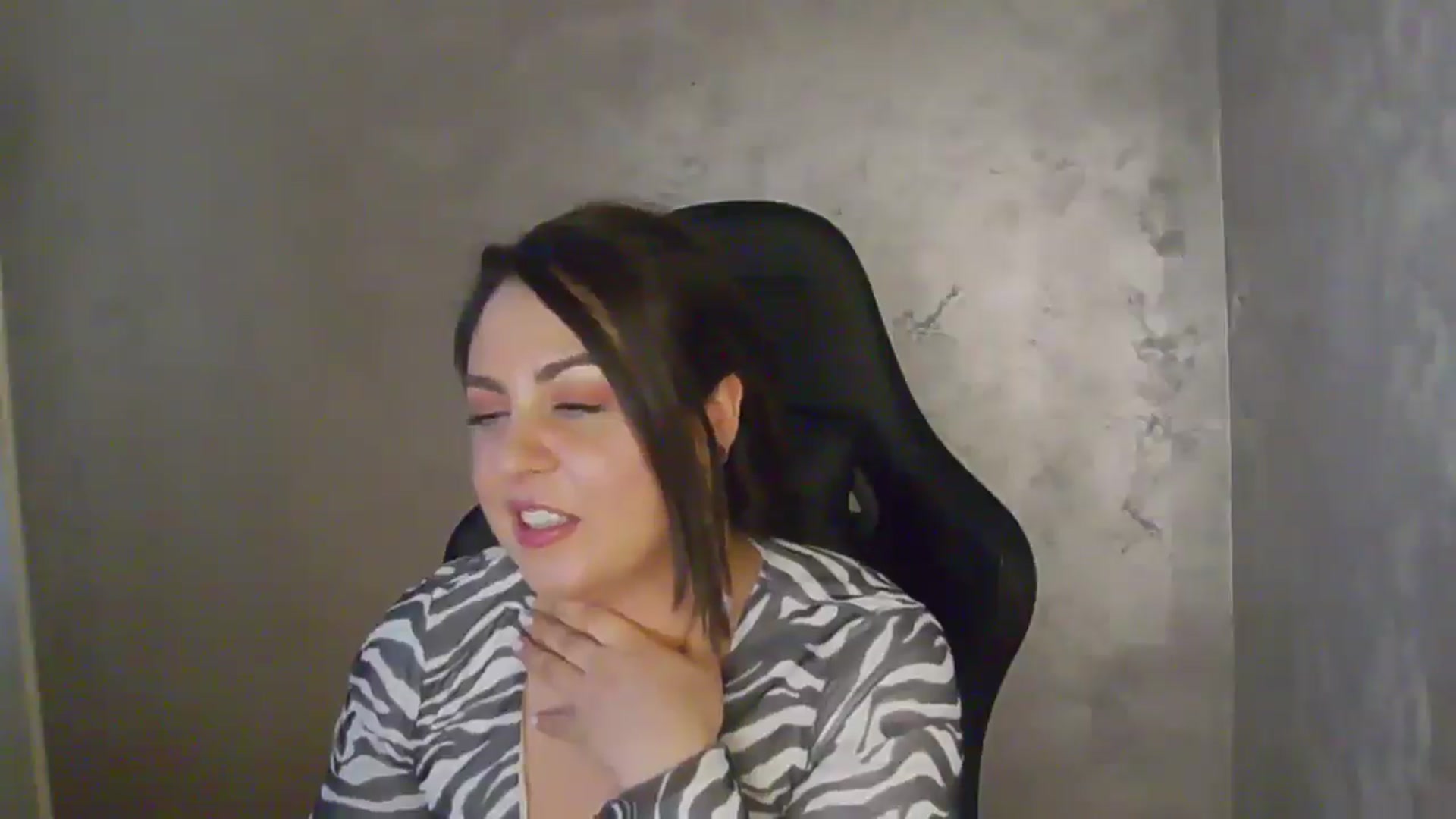 Gallery image thumbnail from NotVanilla's myfreecams stream on, 04/10/2026, 24:58 image 5 of 20