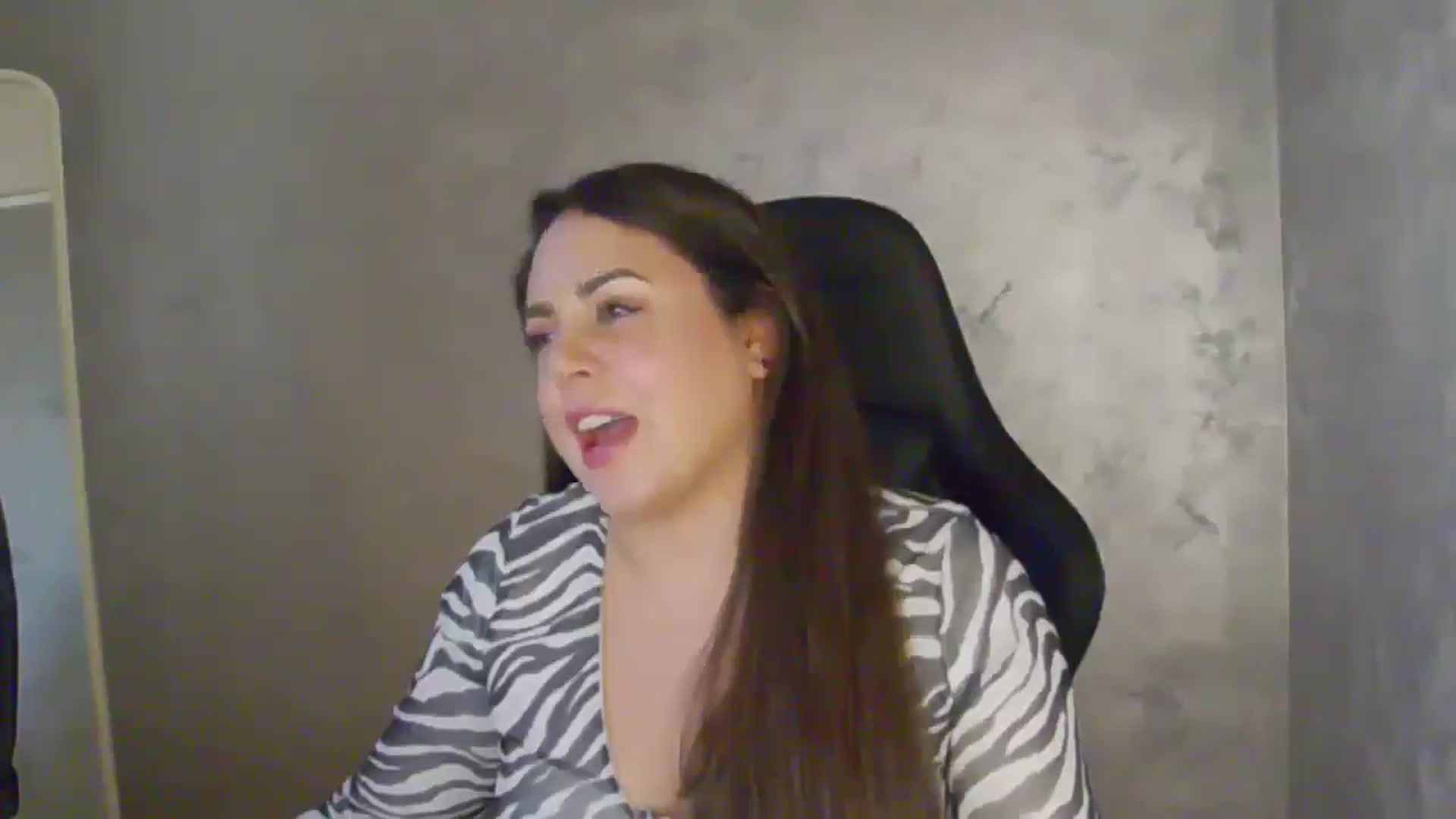 Gallery image thumbnail from NotVanilla's myfreecams stream on, 04/10/2026, 24:58 image 16 of 20