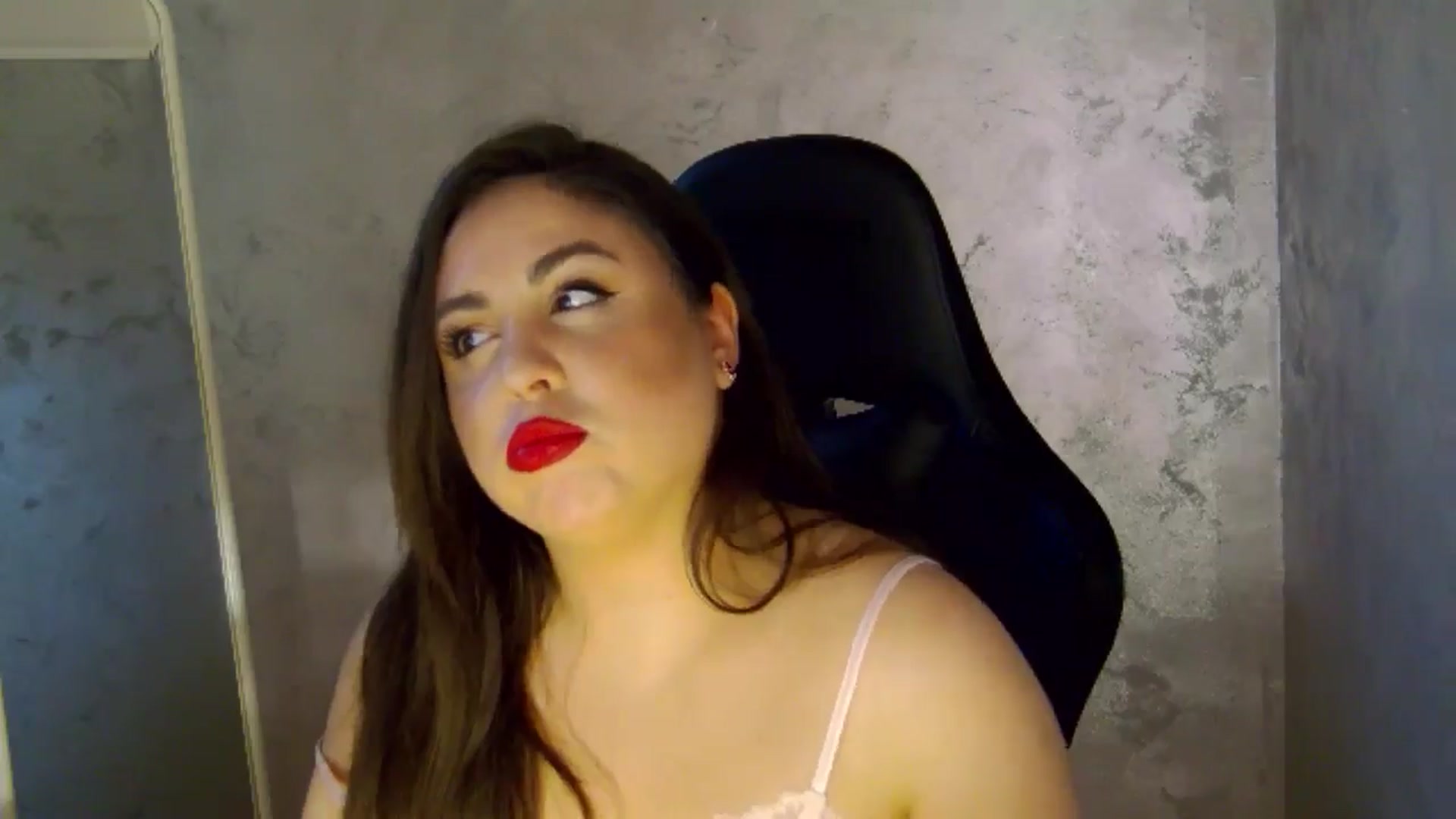 Gallery image thumbnail from NotVanilla's myfreecams stream on, 04/13/2026, 24:00 image 13 of 20