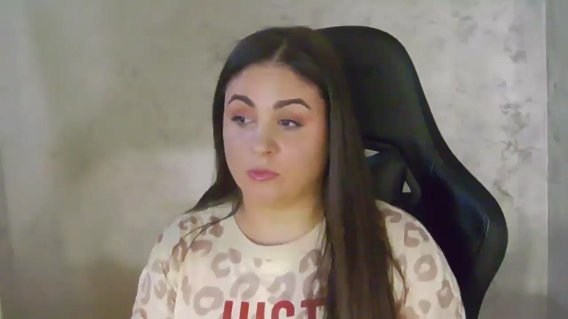 Gallery image thumbnail from NotVanilla's myfreecams stream on, 04/14/2026, 04:40 image 14 of 20