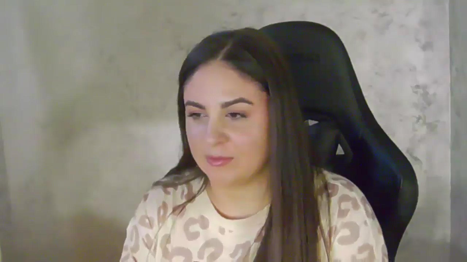 Gallery image thumbnail from NotVanilla's myfreecams stream on, 04/14/2026, 04:40 image 17 of 20