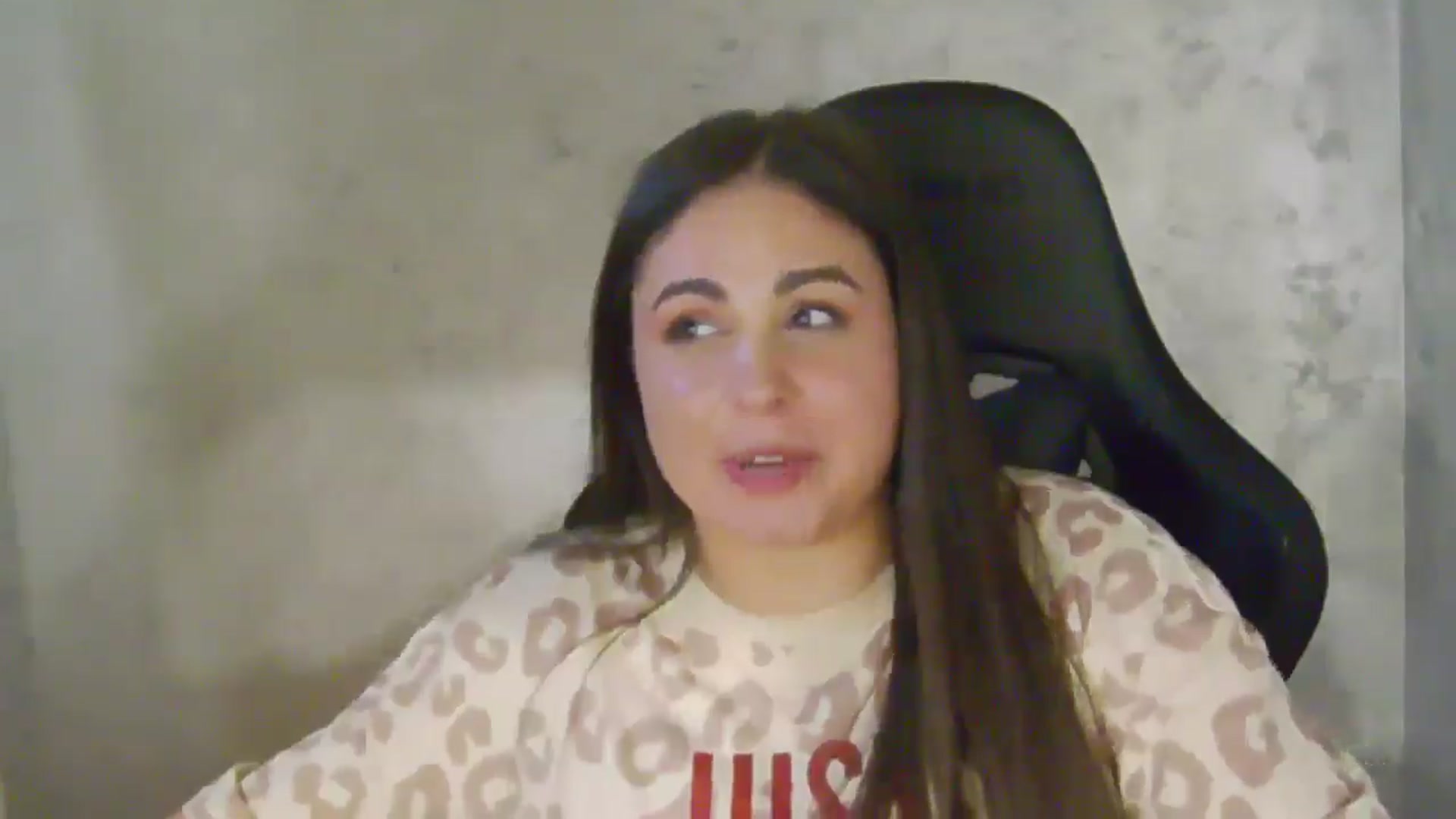 Gallery image thumbnail from NotVanilla's myfreecams stream on, 04/14/2026, 04:40 image 16 of 20