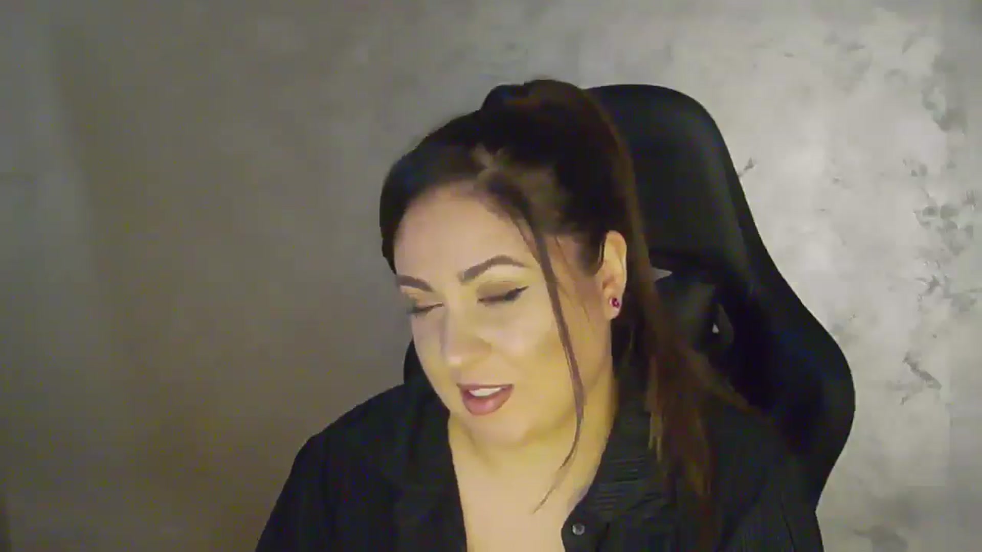 Gallery image thumbnail from NotVanilla's myfreecams stream on, 04/14/2026, 22:53 image 9 of 20