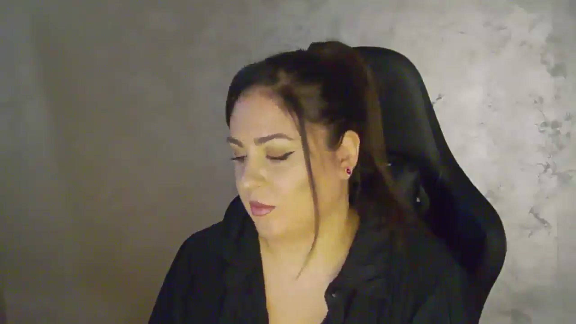 Gallery image thumbnail from NotVanilla's myfreecams stream on, 04/14/2026, 22:53 image 3 of 20