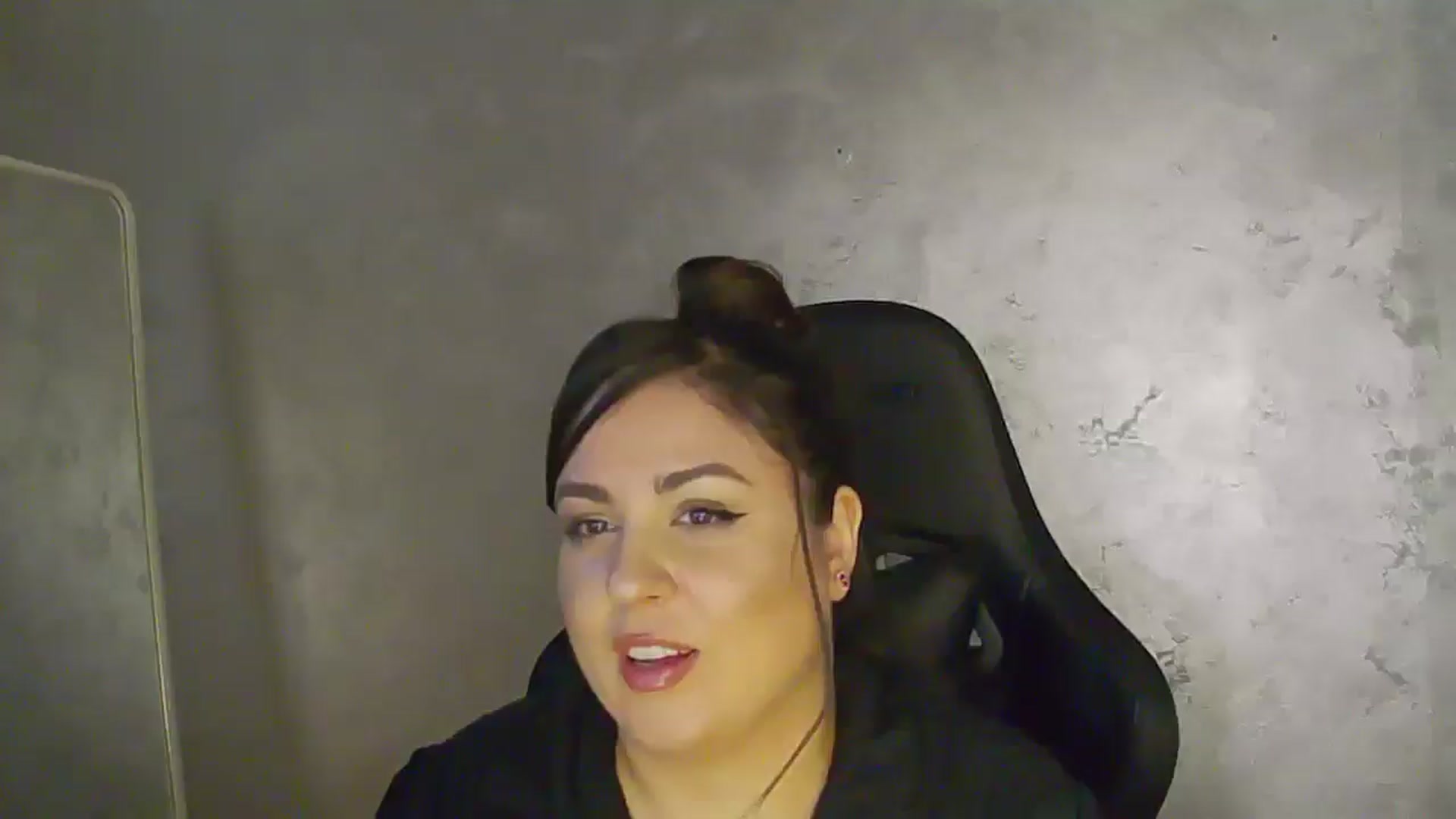 Gallery image thumbnail from NotVanilla's myfreecams stream on, 04/15/2026, 02:04 image 1 of 20