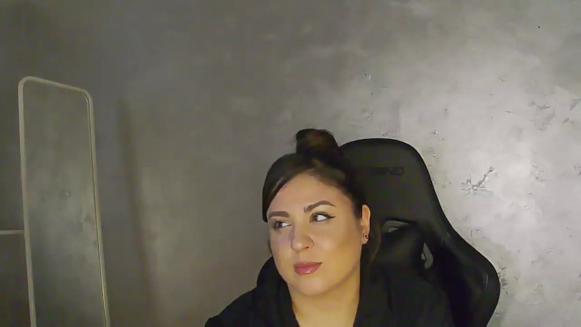 Gallery image thumbnail from NotVanilla's myfreecams stream on, 04/15/2026, 02:04 image 3 of 20