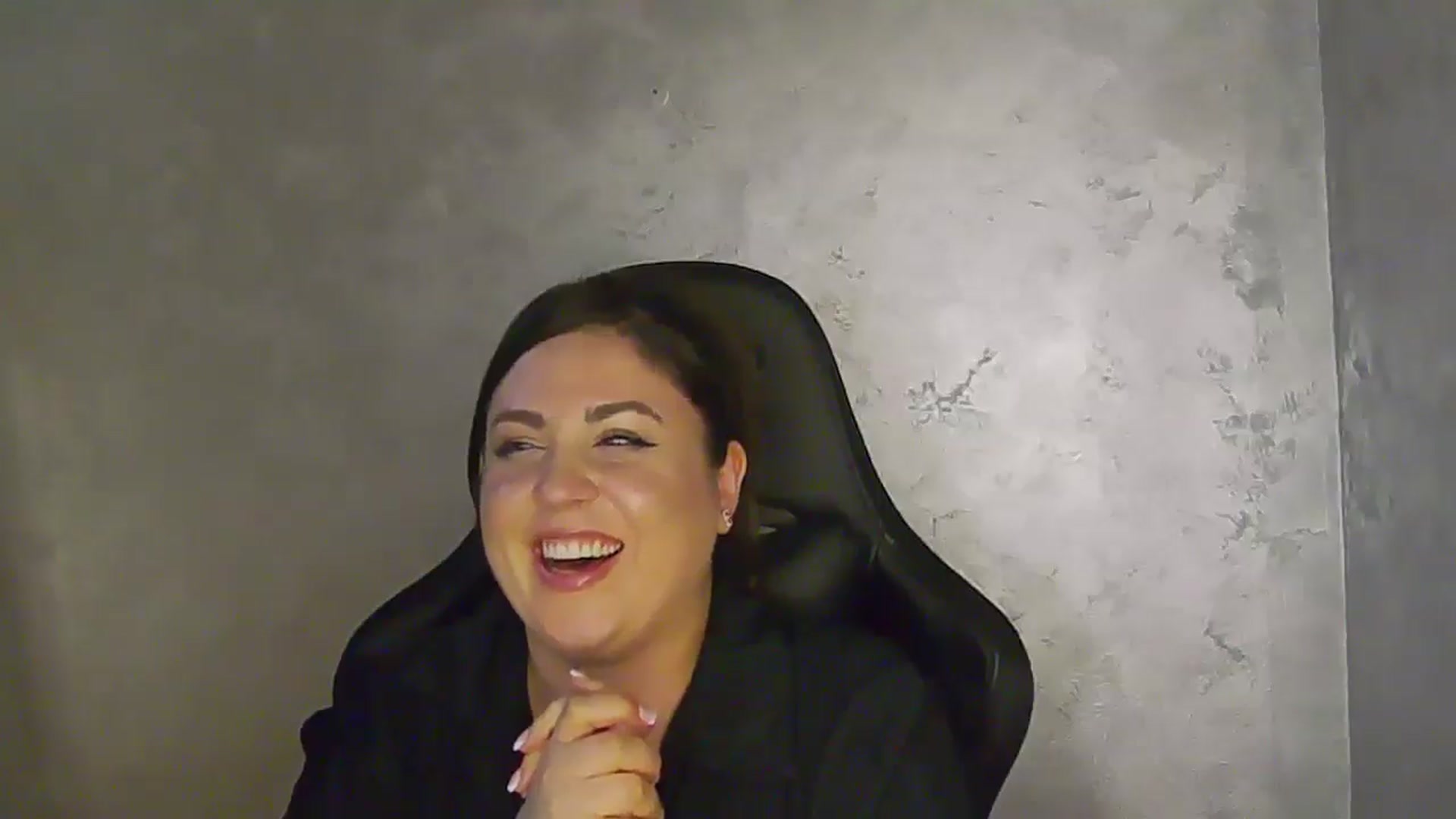 Gallery image thumbnail from NotVanilla's myfreecams stream on, 04/15/2026, 02:04 image 14 of 20