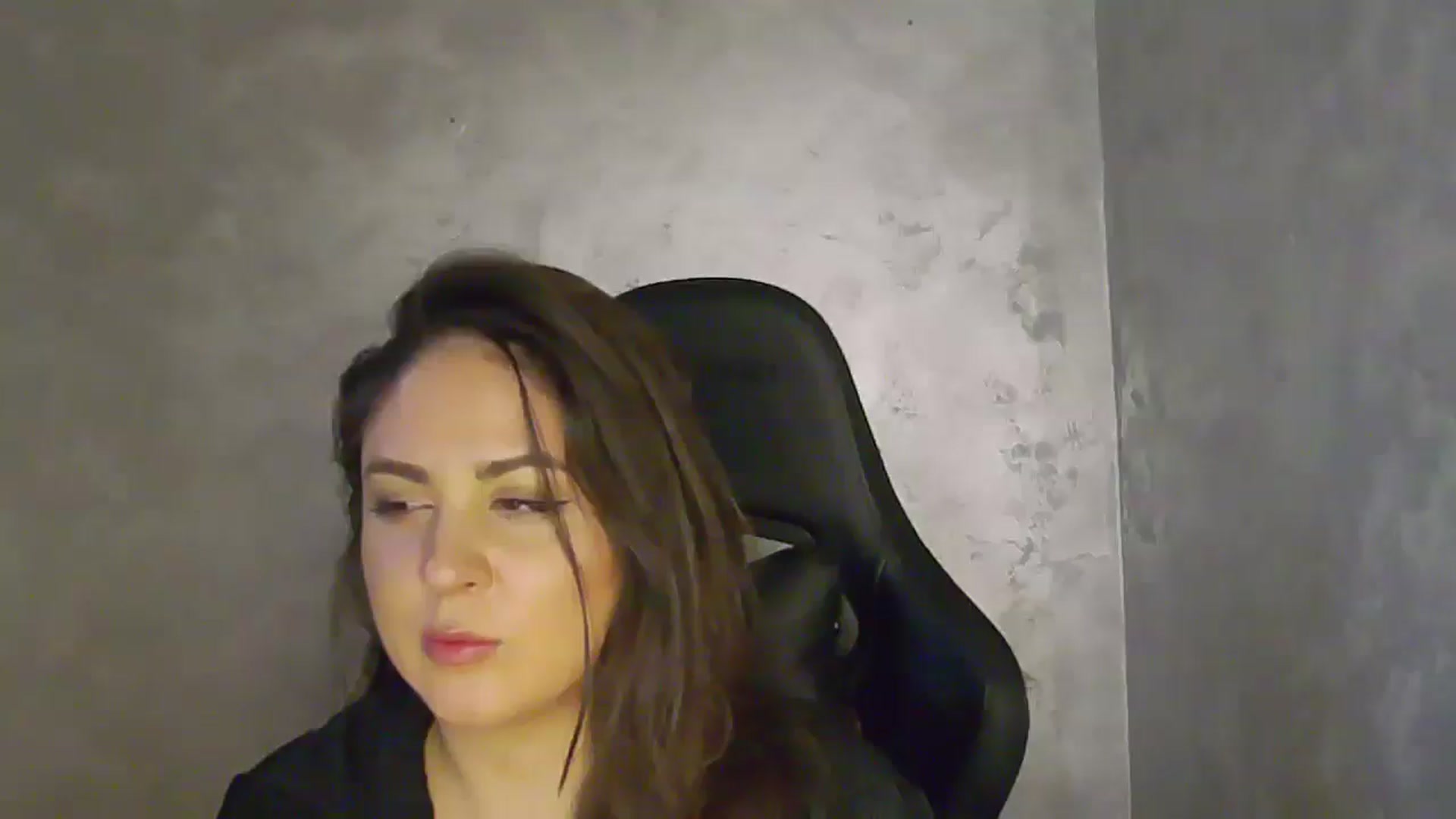 Gallery image thumbnail from NotVanilla's myfreecams stream on, 04/15/2026, 04:40 image 1 of 20
