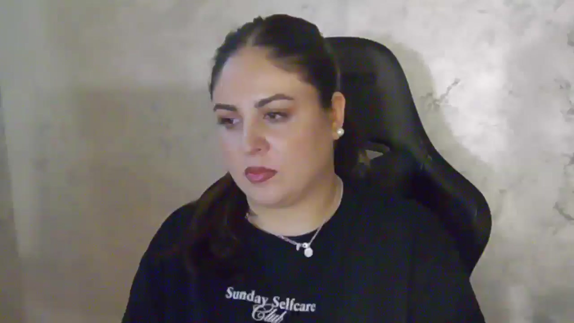 Gallery image thumbnail from NotVanilla's myfreecams stream on, 04/17/2026, 24:58 image 12 of 20