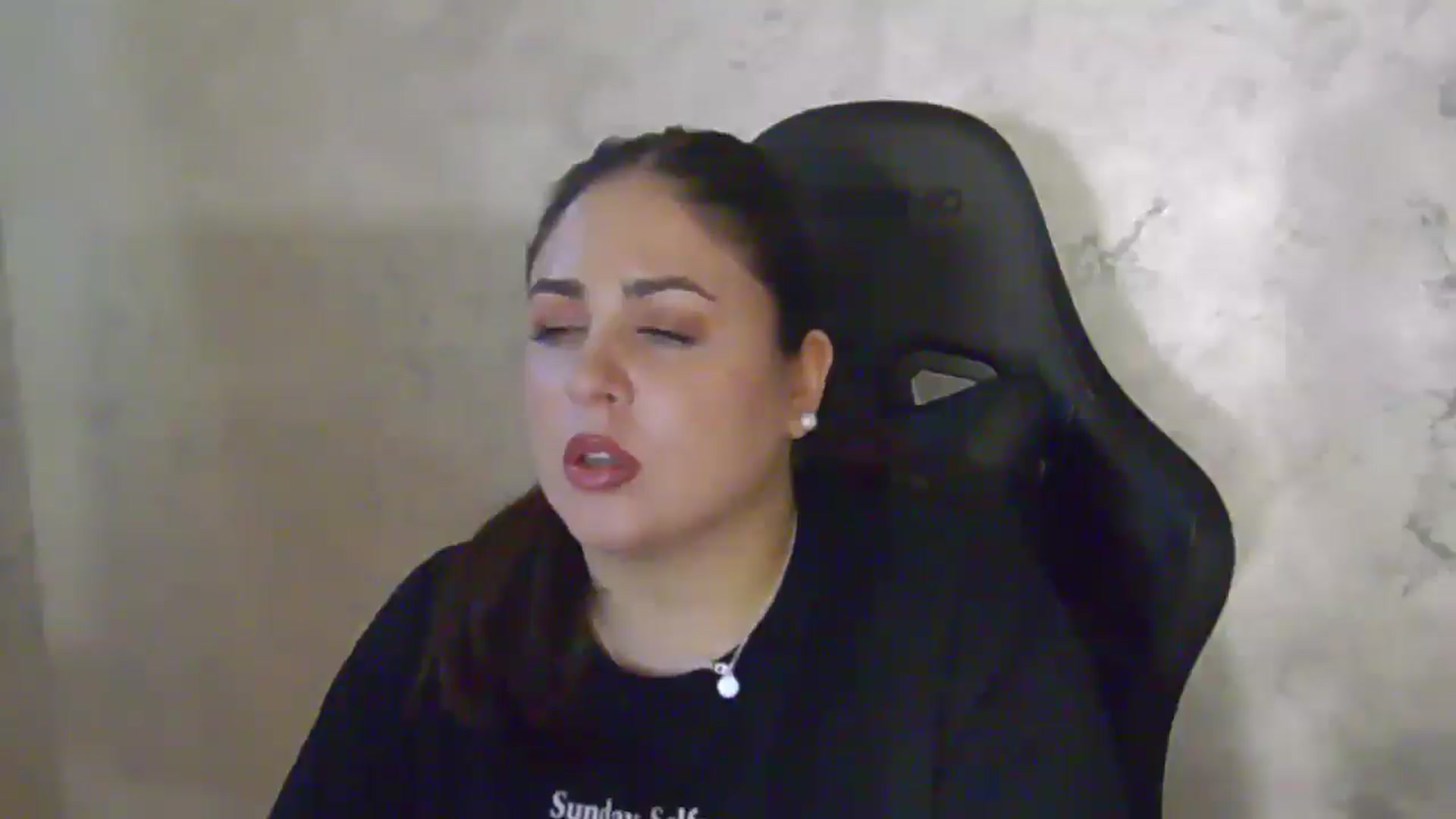 Gallery image thumbnail from NotVanilla's myfreecams stream on, 04/17/2026, 24:58 image 18 of 20