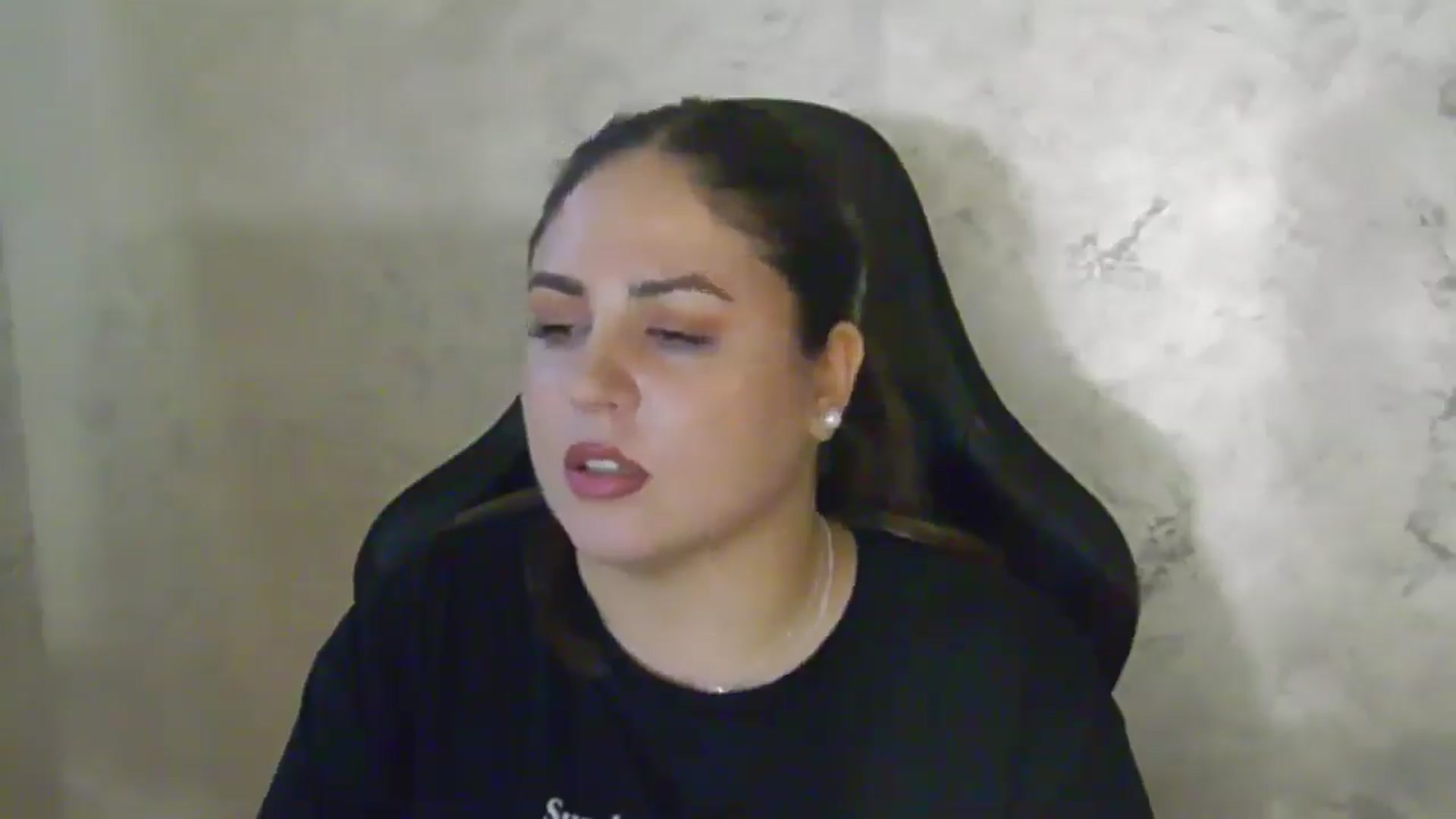 Gallery image thumbnail from NotVanilla's myfreecams stream on, 04/17/2026, 01:44 image 10 of 20