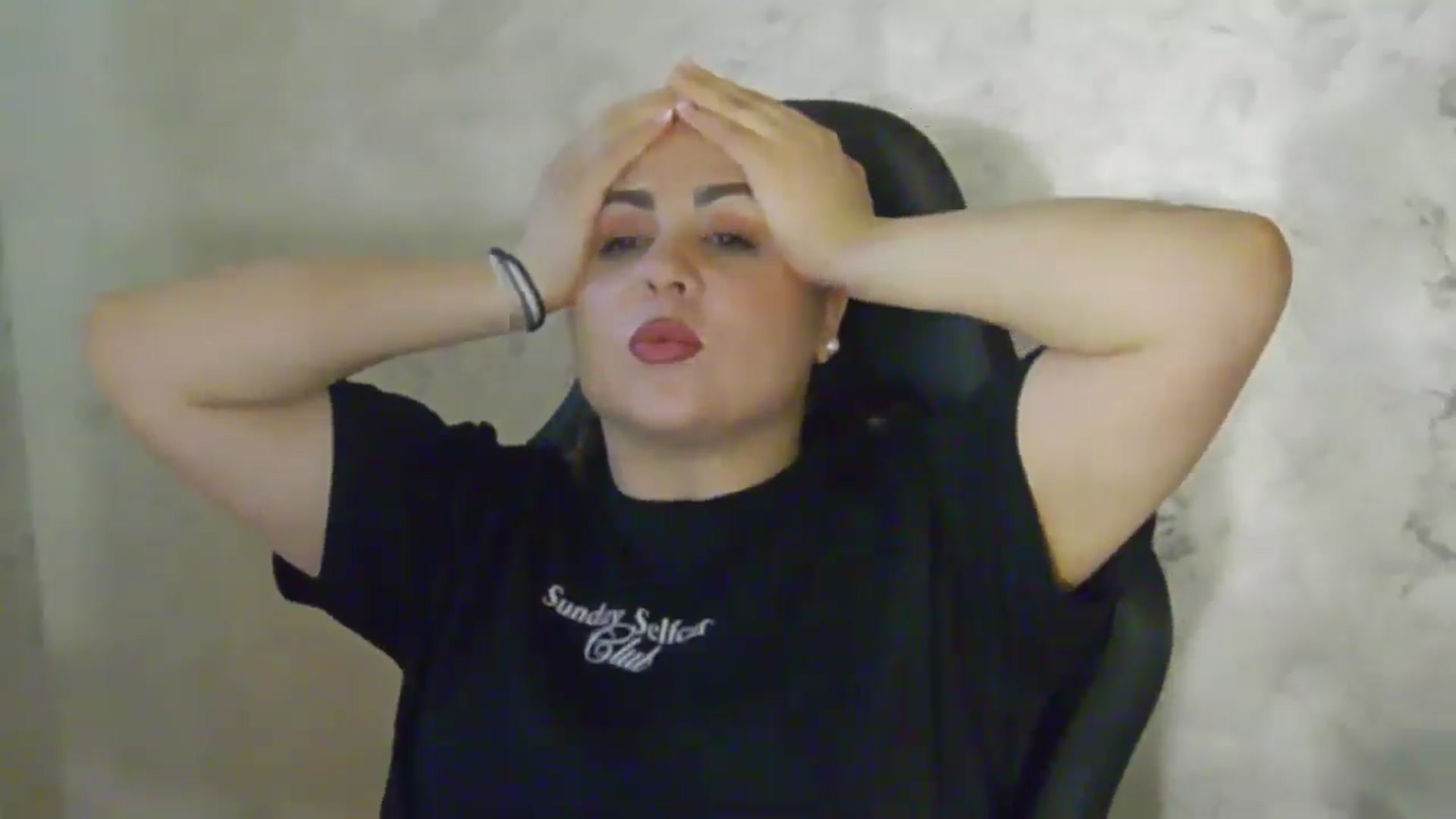 Gallery image thumbnail from NotVanilla's myfreecams stream on, 04/17/2026, 01:44 image 2 of 20
