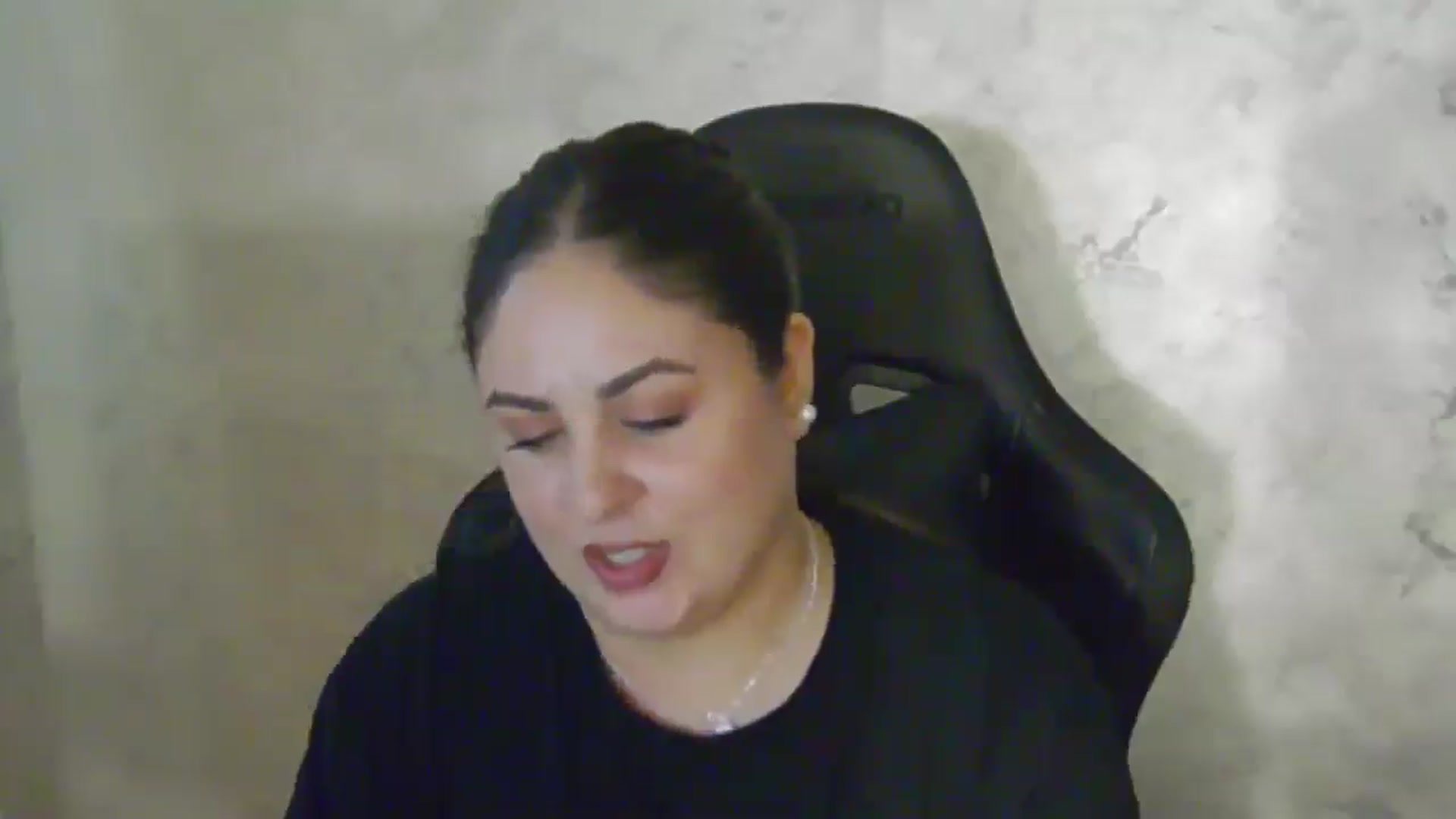Gallery image thumbnail from NotVanilla's myfreecams stream on, 04/17/2026, 01:44 image 14 of 20