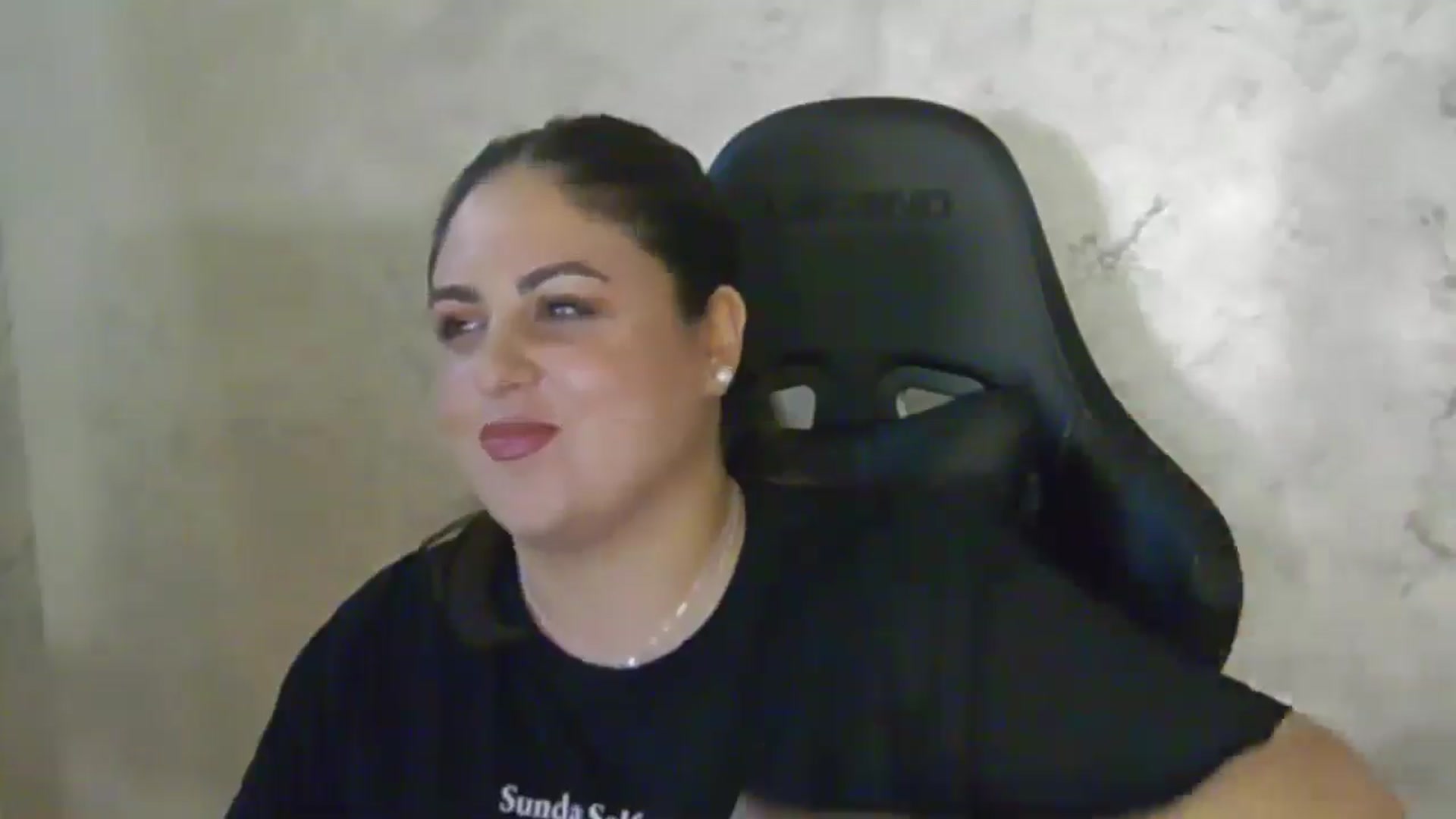Gallery image thumbnail from NotVanilla's myfreecams stream on, 04/17/2026, 01:44 image 13 of 20