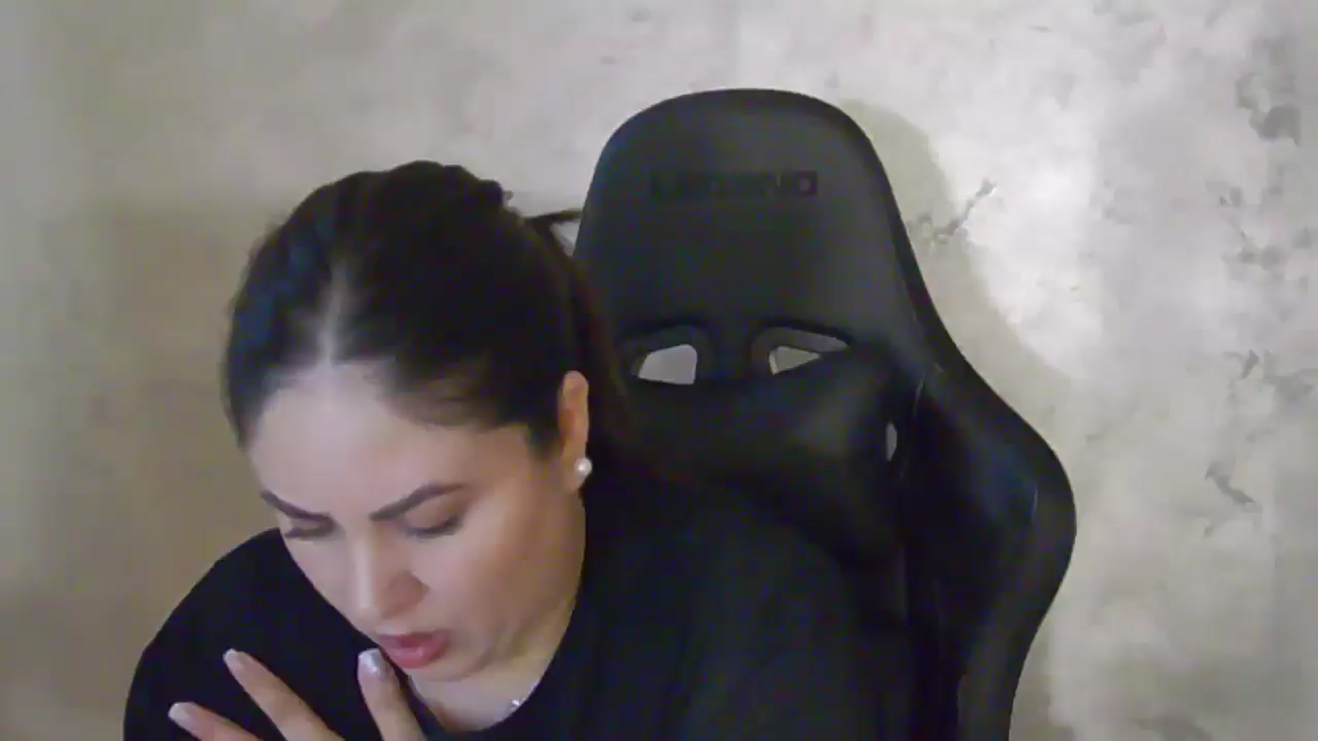 Gallery image thumbnail from NotVanilla's myfreecams stream on, 04/17/2026, 01:44 image 19 of 20