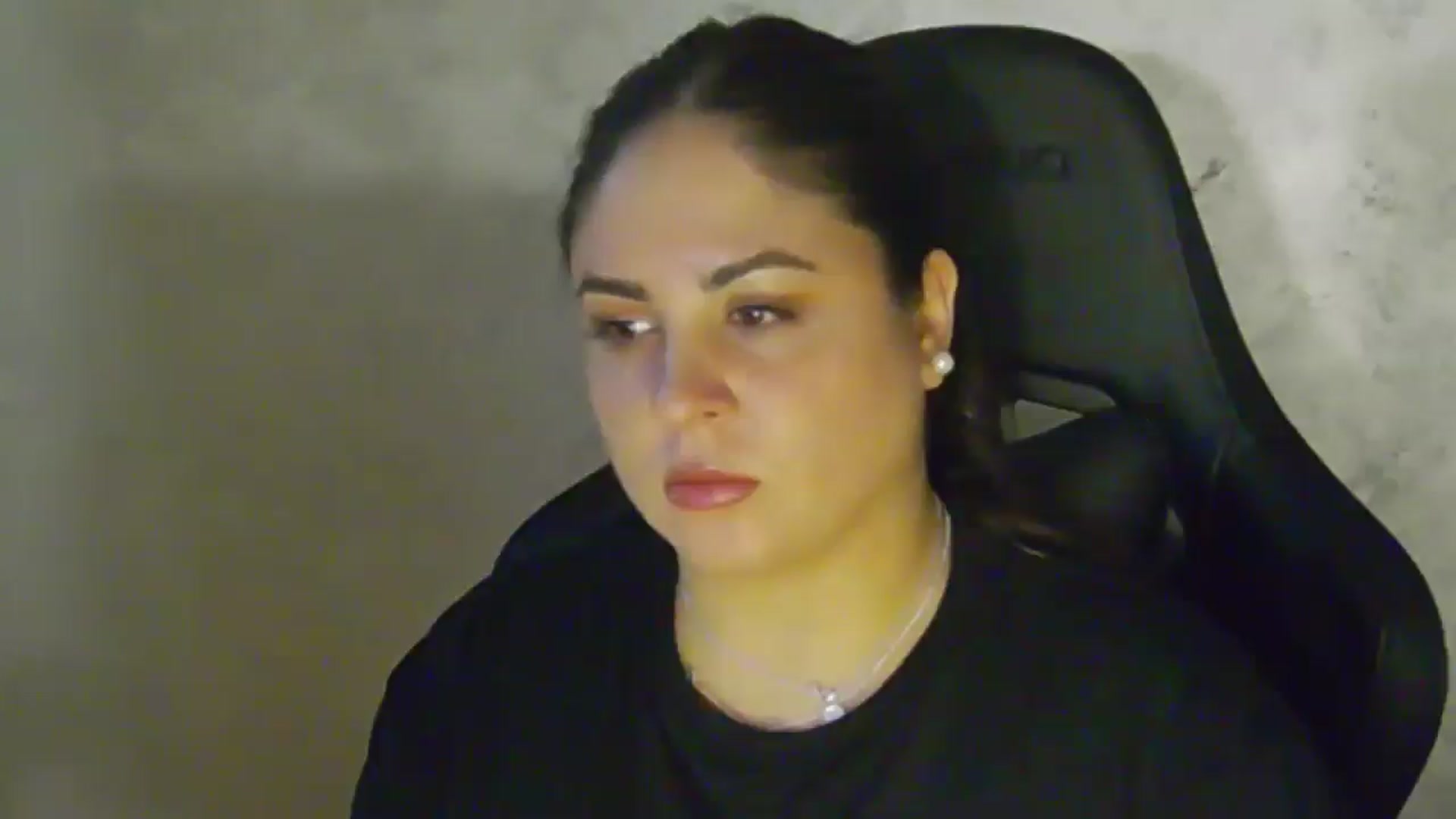 Gallery image thumbnail from NotVanilla's myfreecams stream on, 04/17/2026, 04:21 image 3 of 20
