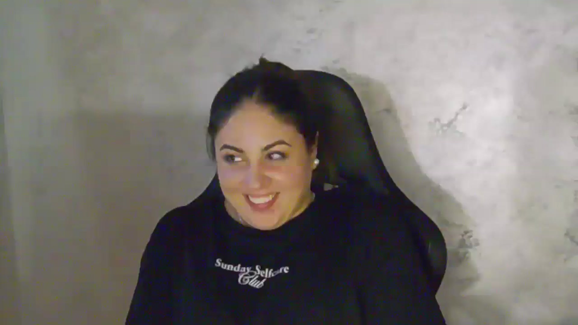 Gallery image thumbnail from NotVanilla's myfreecams stream on, 04/17/2026, 04:21 image 18 of 20