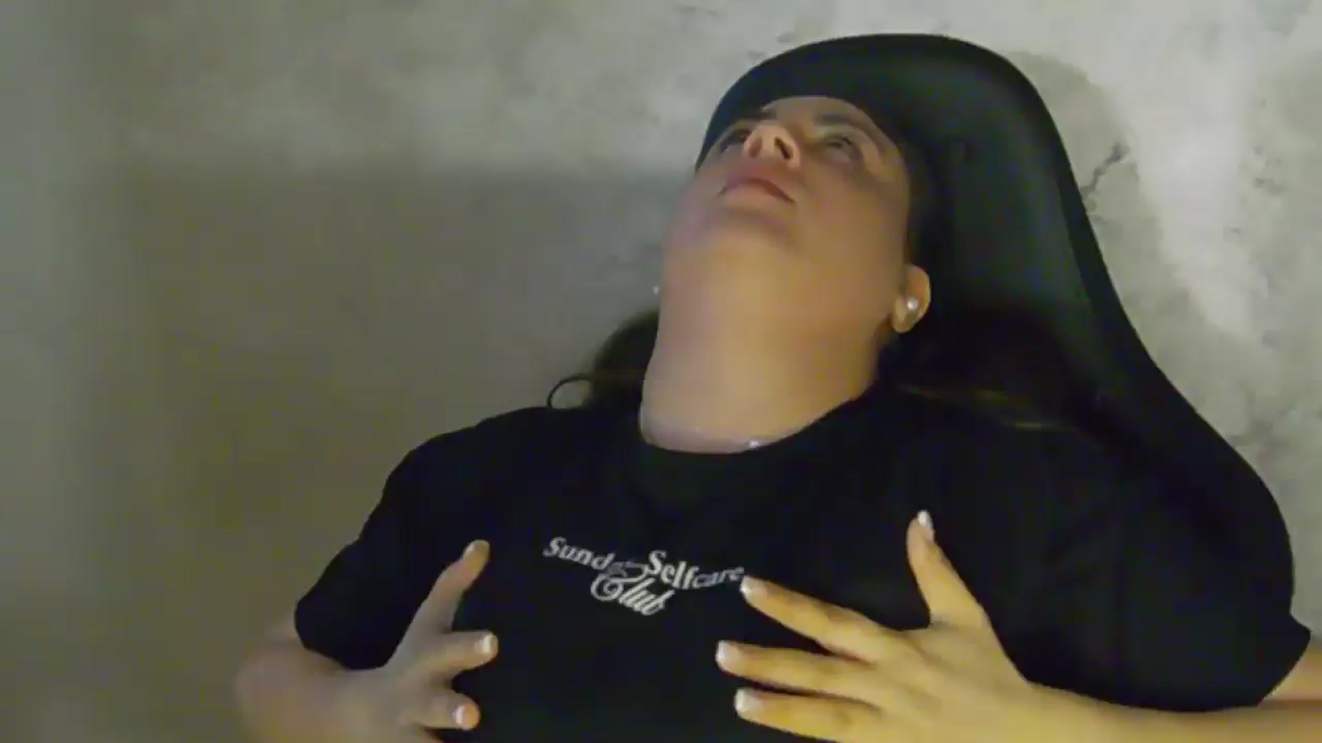 Gallery image thumbnail from NotVanilla's myfreecams stream on, 04/17/2026, 04:21 image 1 of 20