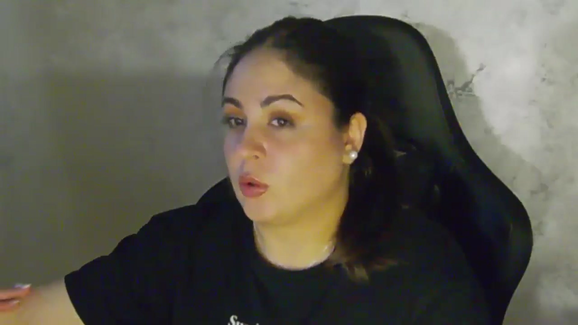 Gallery image thumbnail from NotVanilla's myfreecams stream on, 04/17/2026, 04:21 image 7 of 20