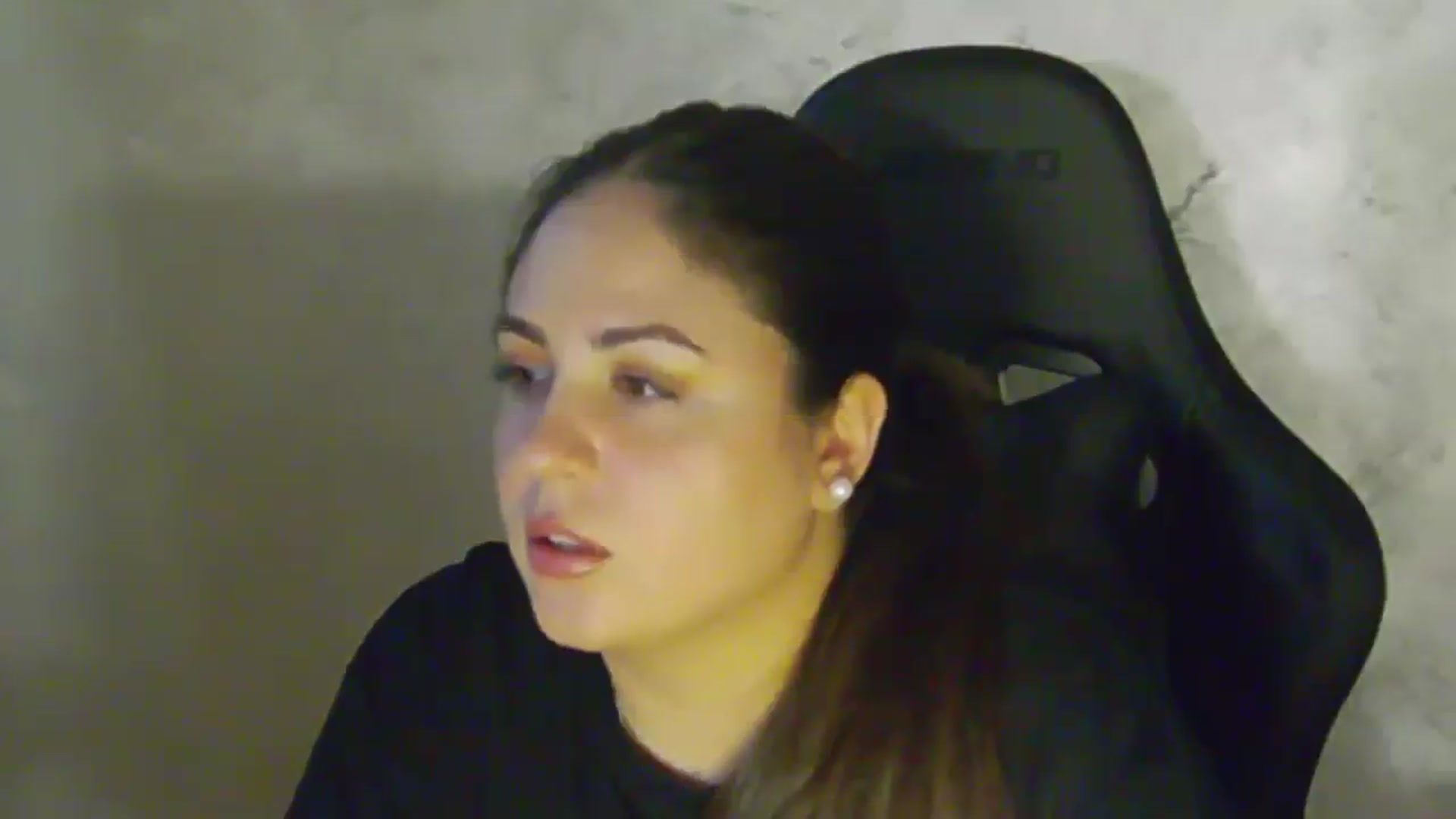 Gallery image thumbnail from NotVanilla's myfreecams stream on, 04/17/2026, 04:21 image 5 of 20