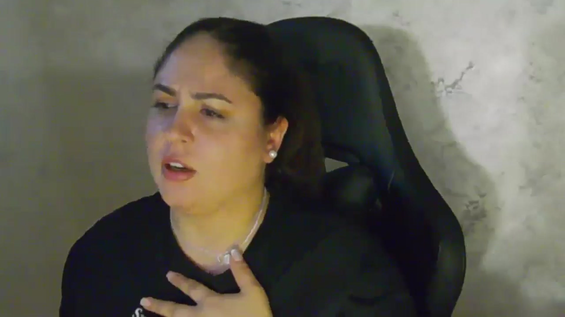 Gallery image thumbnail from NotVanilla's myfreecams stream on, 04/17/2026, 04:21 image 14 of 20