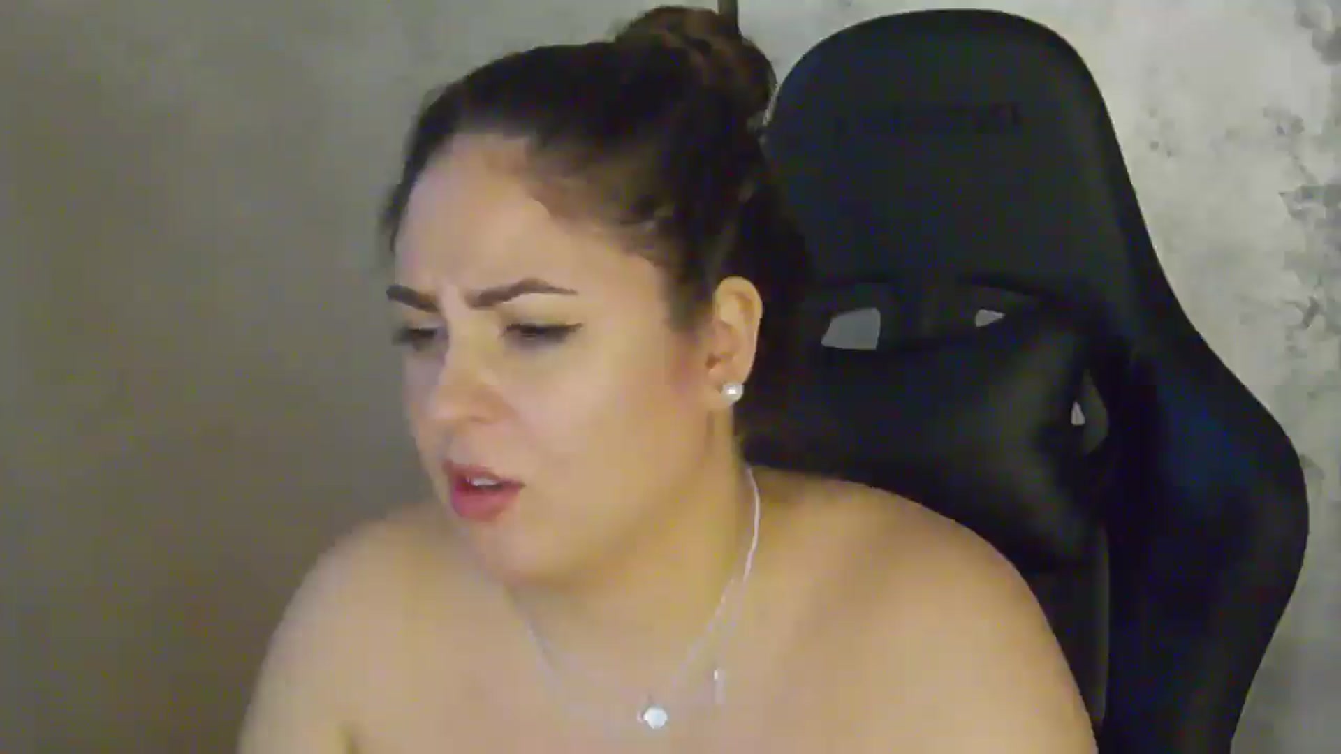 Gallery image thumbnail from NotVanilla's myfreecams stream on, 04/18/2026, 05:25 image 13 of 20