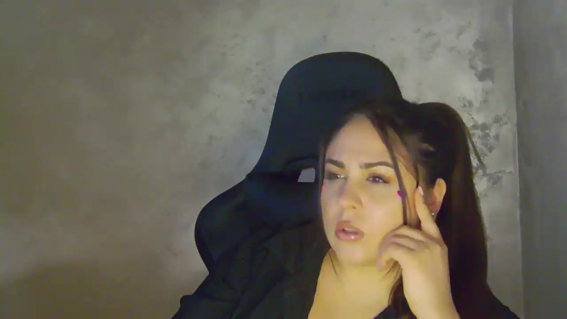 Gallery image thumbnail from NotVanilla's myfreecams stream on, 04/23/2026, 07:36 image 2 of 20