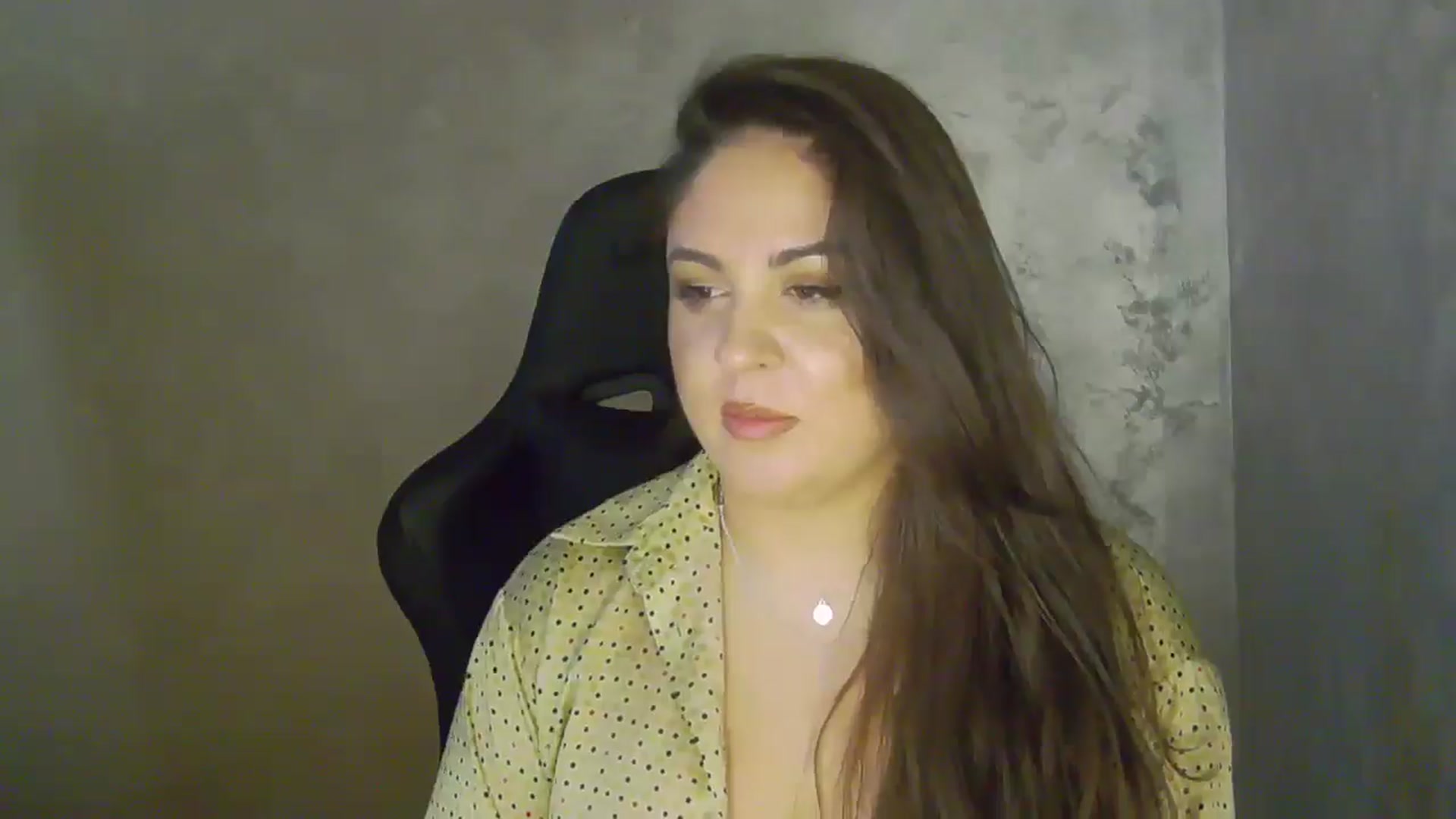 Gallery image thumbnail from NotVanilla's myfreecams stream on, 04/25/2026, 01:56 image 18 of 20