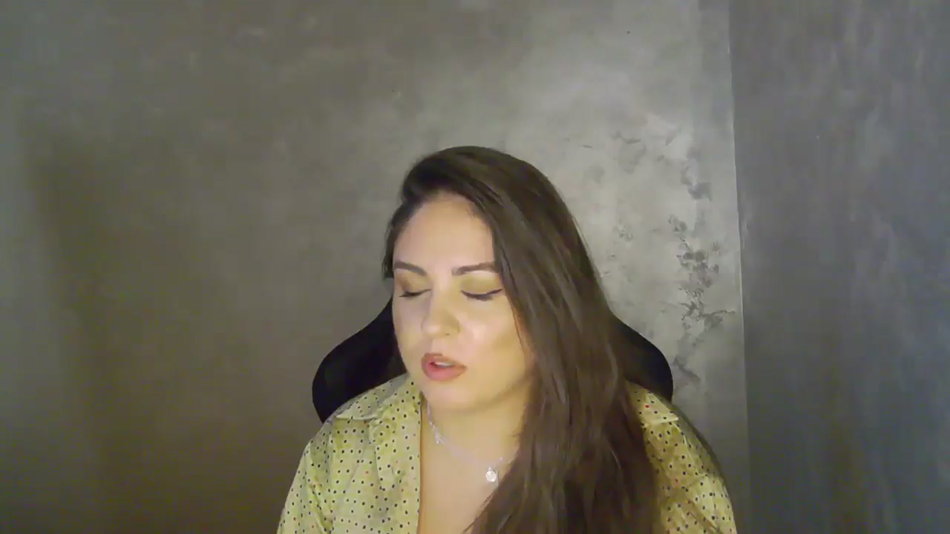 Gallery image thumbnail from NotVanilla's myfreecams stream on, 04/25/2026, 02:57 image 12 of 20