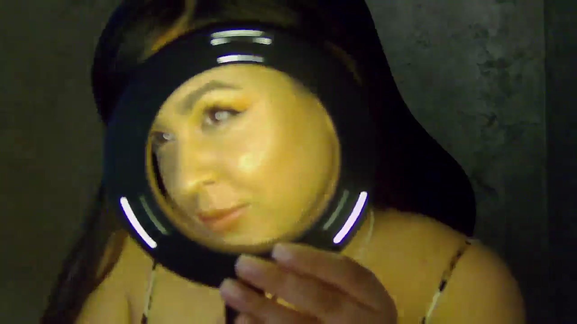 Gallery image thumbnail from NotVanilla's myfreecams stream on, 04/26/2026, 24:00 image 18 of 20