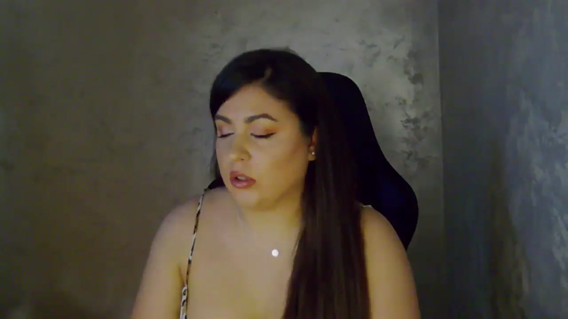 Gallery image thumbnail from NotVanilla's myfreecams stream on, 04/26/2026, 24:00 image 3 of 20