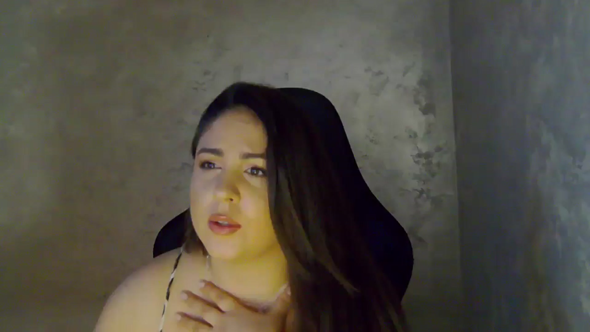 Gallery image thumbnail from NotVanilla's myfreecams stream on, 04/26/2026, 01:00 image 17 of 20