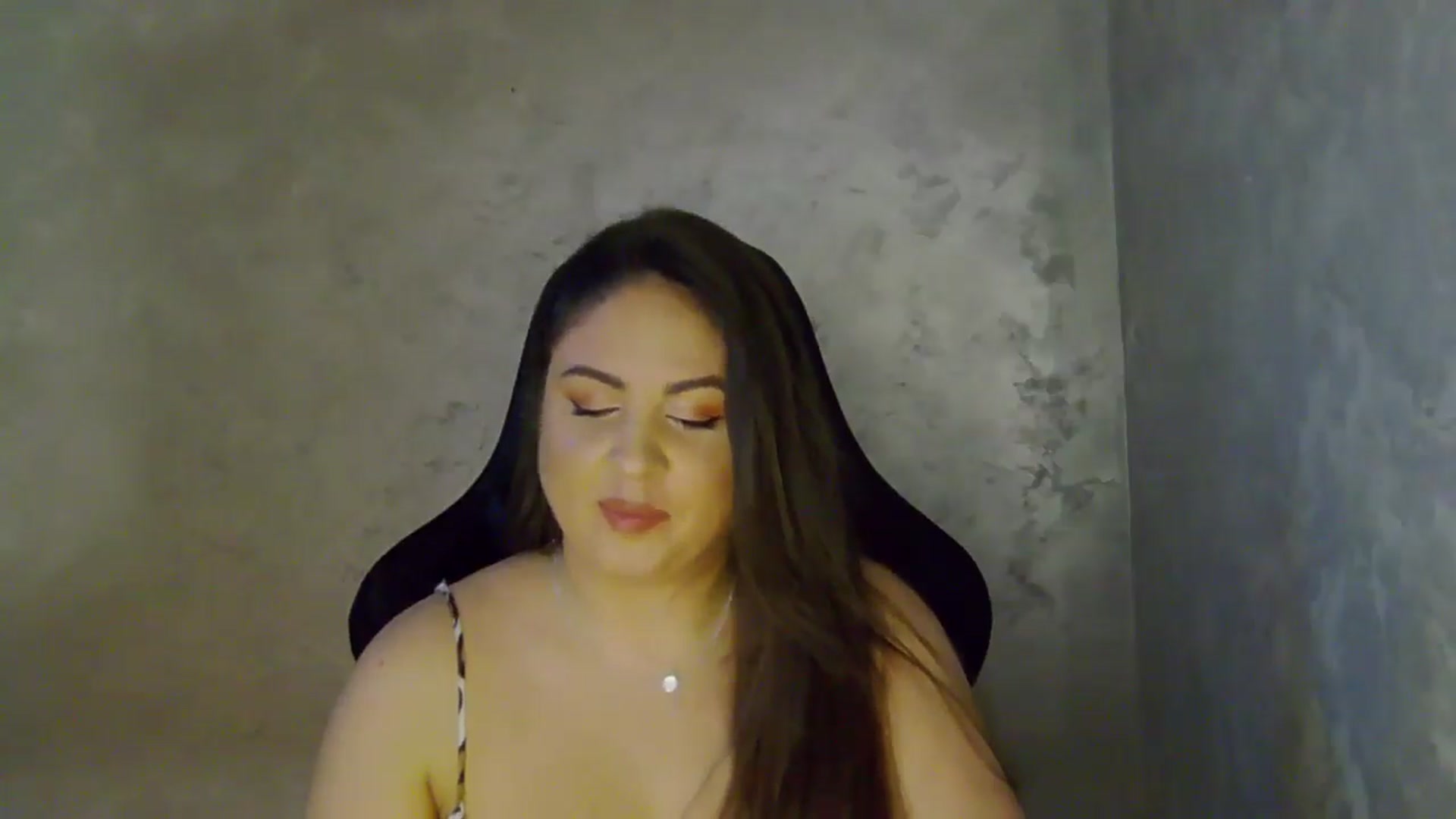 Gallery image thumbnail from NotVanilla's myfreecams stream on, 04/26/2026, 01:00 image 10 of 20