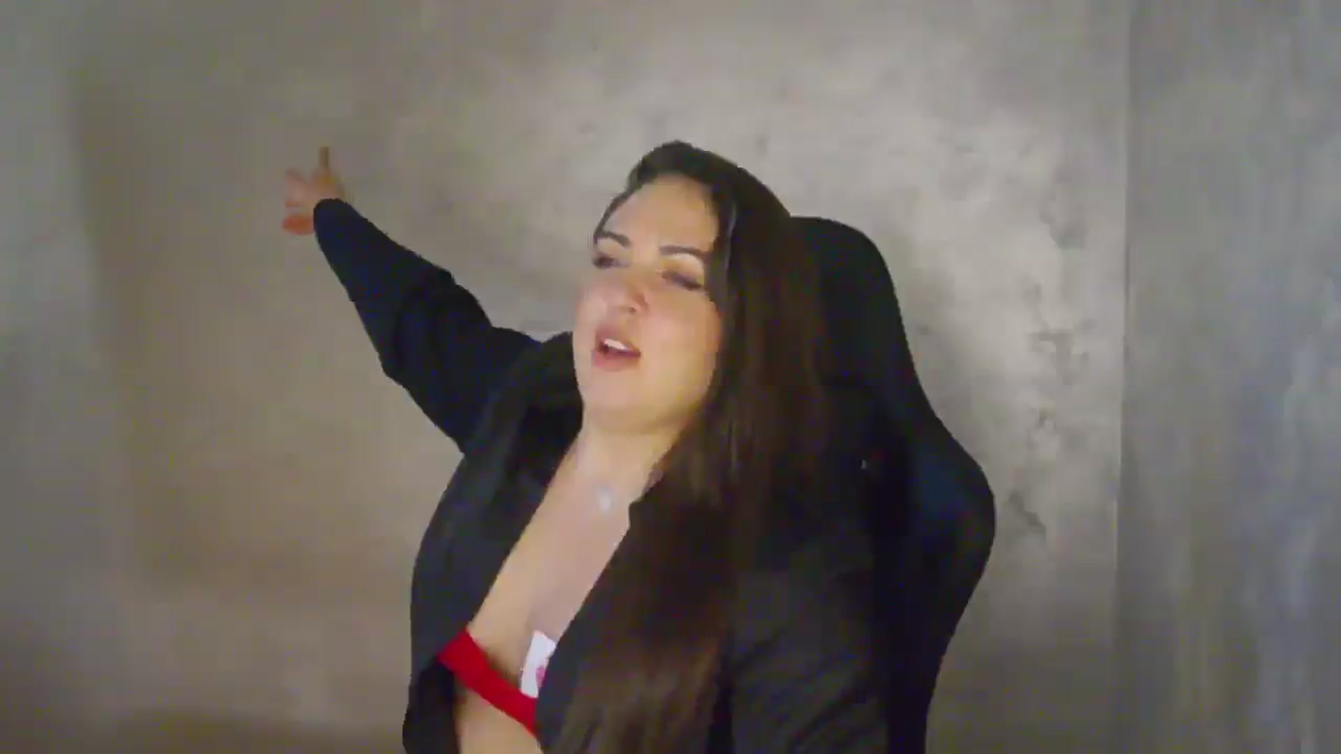 Gallery image thumbnail from NotVanilla's myfreecams stream on, 04/27/2026, 05:46 image 14 of 20
