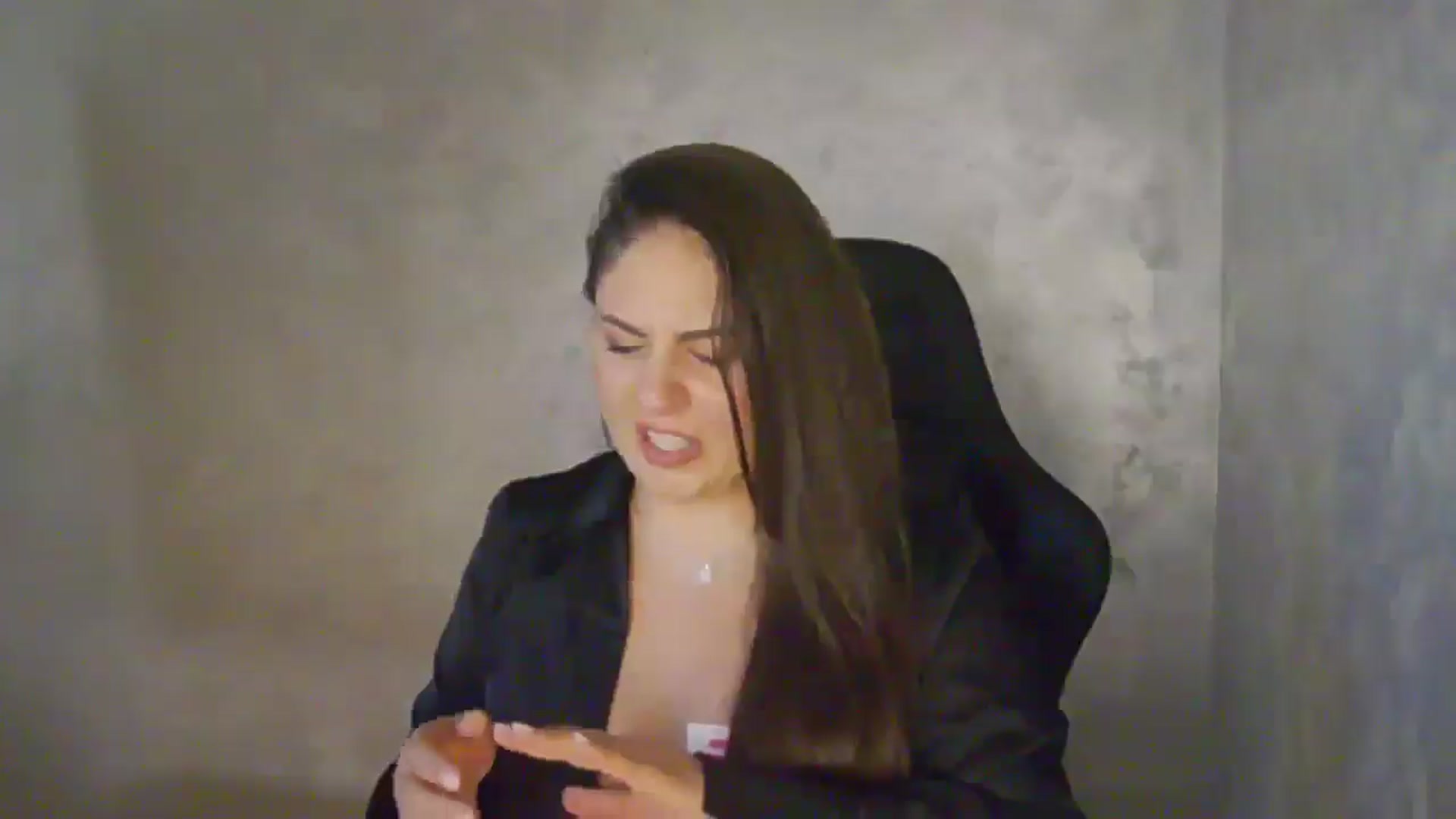 Gallery image thumbnail from NotVanilla's myfreecams stream on, 04/27/2026, 05:46 image 16 of 20