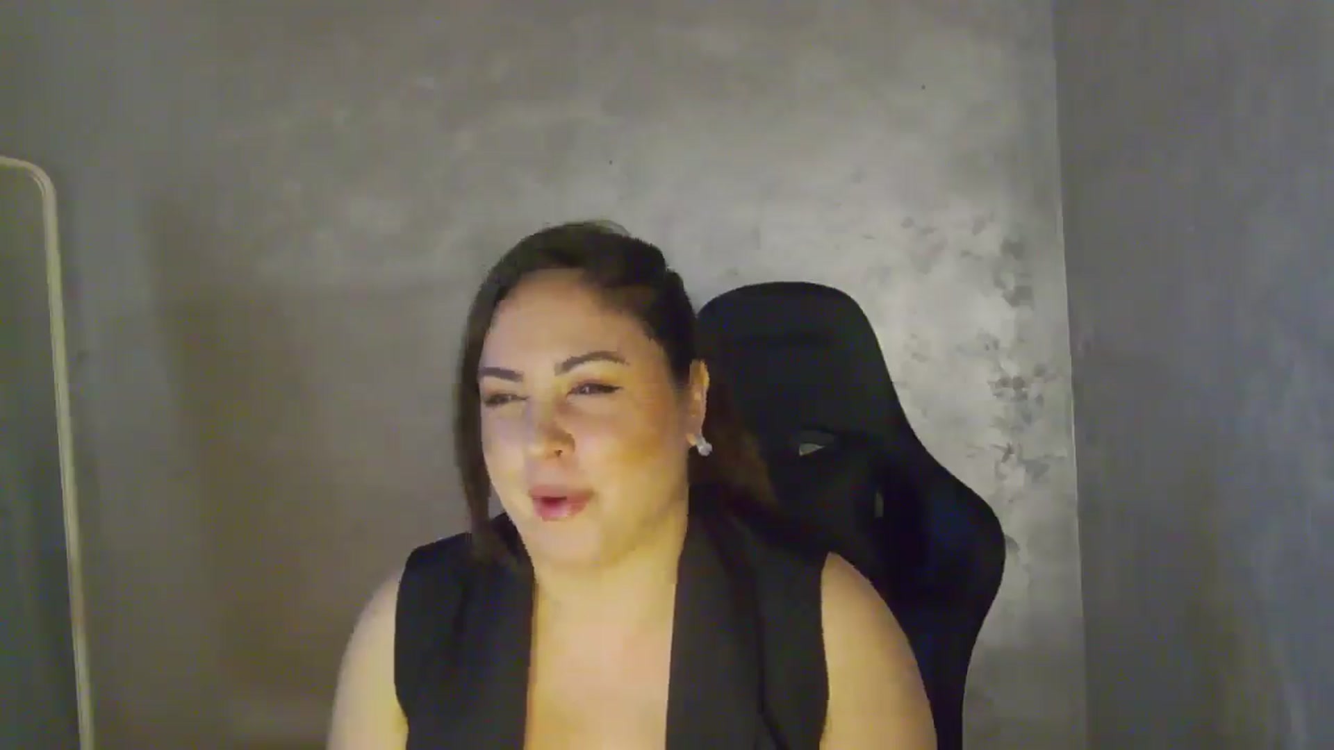 Gallery image thumbnail from NotVanilla's myfreecams stream on, 04/28/2026, 22:58 image 10 of 20