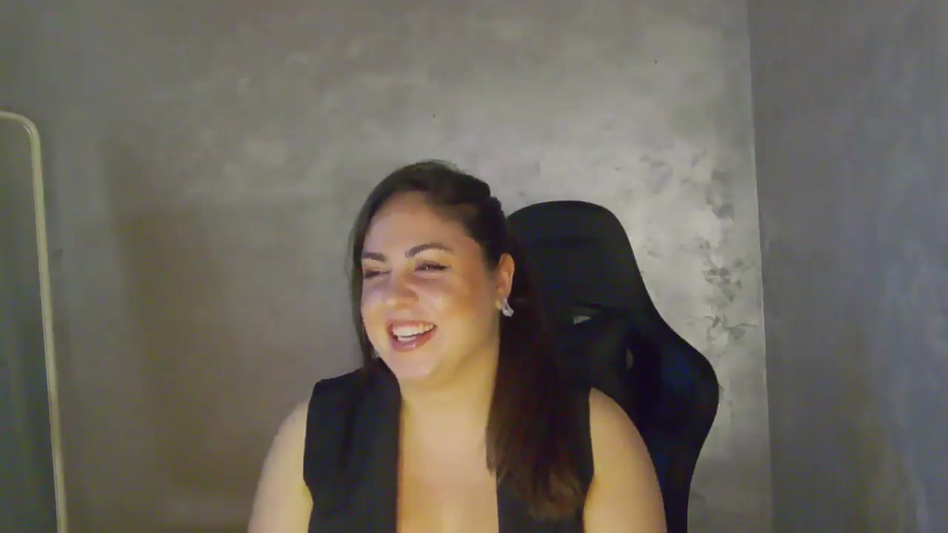 Gallery image thumbnail from NotVanilla's myfreecams stream on, 04/28/2026, 22:58 image 4 of 20