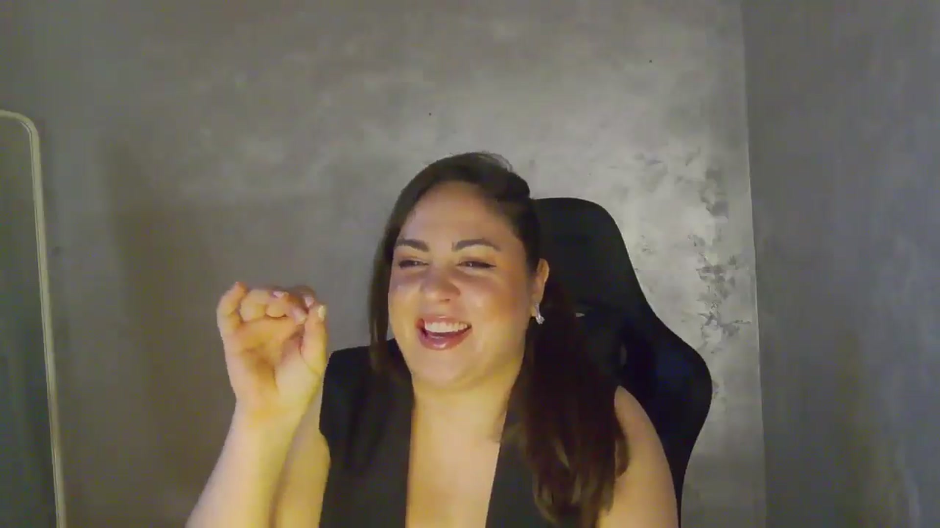 Gallery image thumbnail from NotVanilla's myfreecams stream on, 04/28/2026, 22:58 image 9 of 20